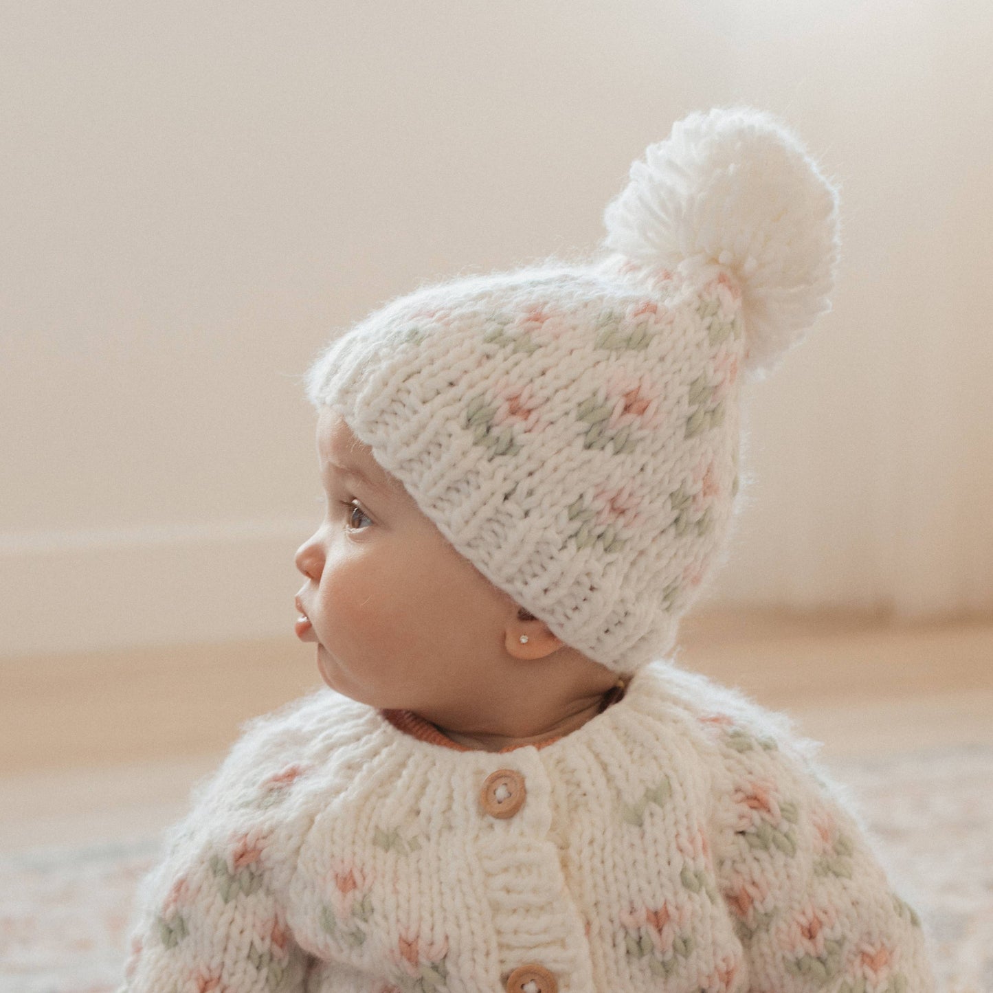 Huggalugs - Bitty Blooms White Beanie Hat Baby & Kids