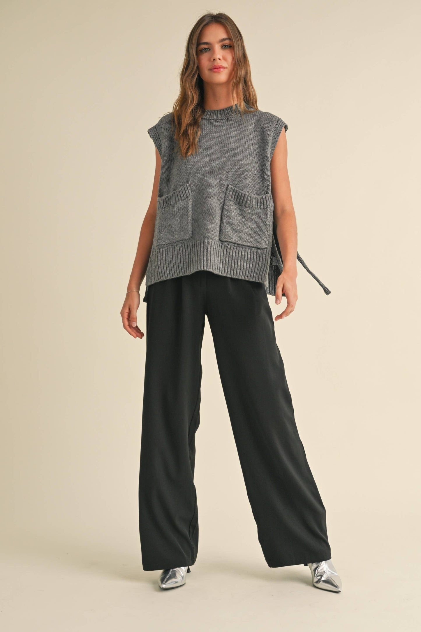 MIOU MUSE - T3851 SLEEVELESS POCKET DETAIL TIE ON THE SIDE SWEATER