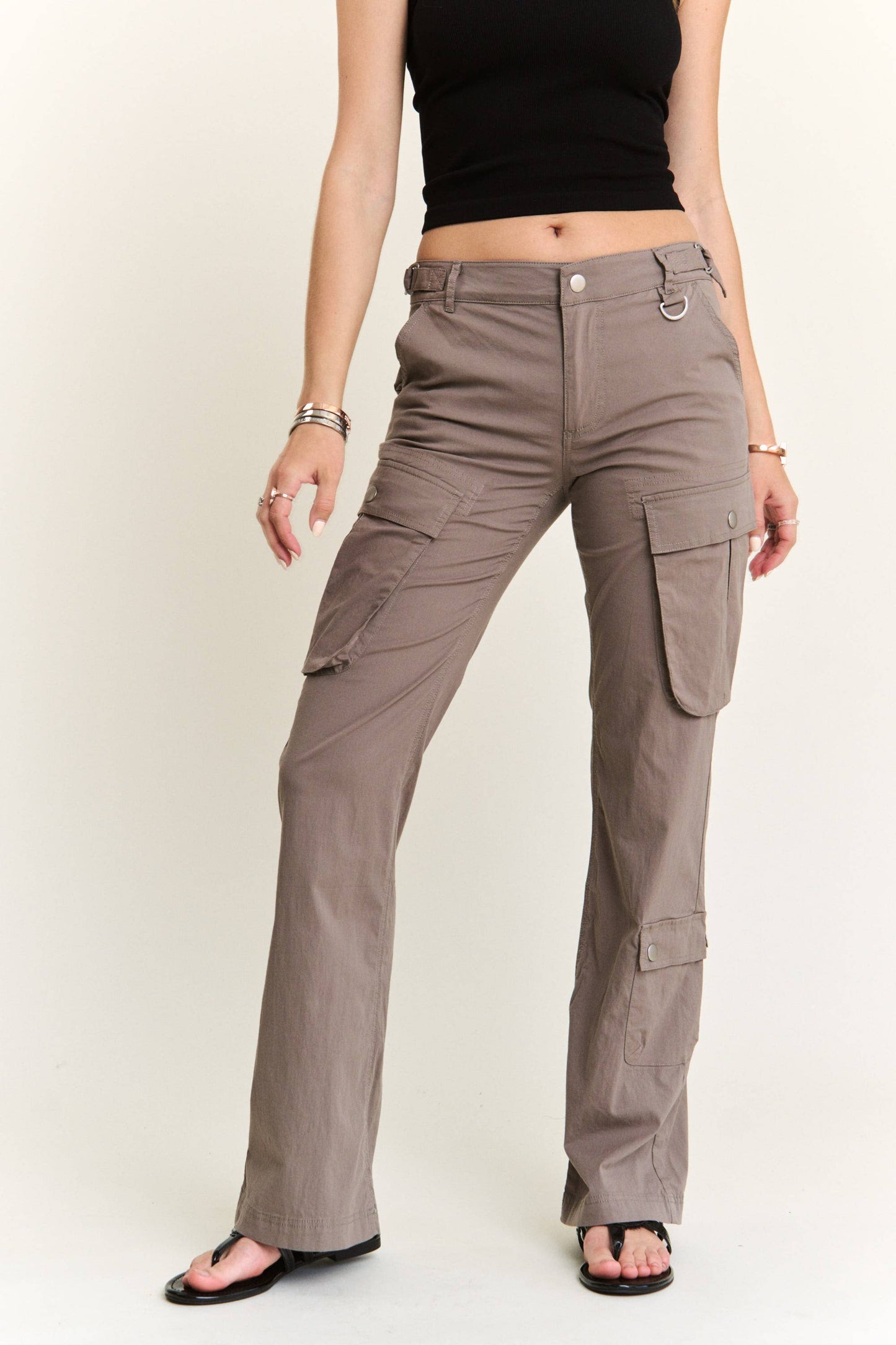 ADORA LA - LOW RISE STRAIGHT CARGO PANTS