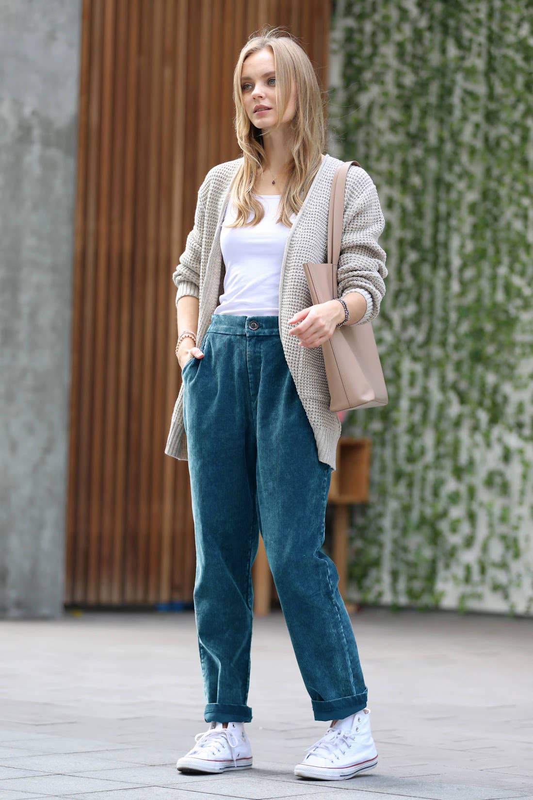 42POPS - .SI-23819 MINERAL WASH CORDUROY PLEATED PANTS