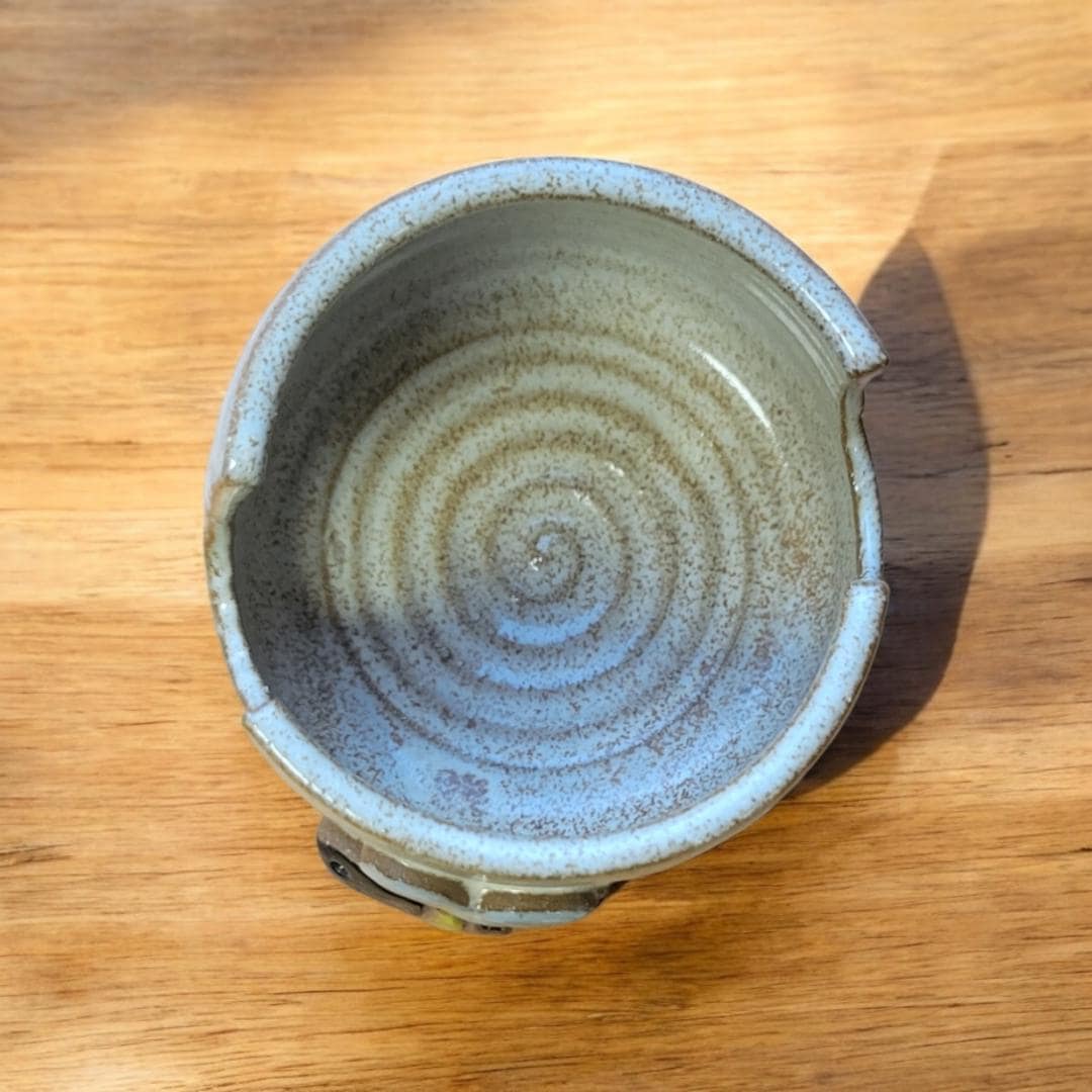 MudWorks Pottery - Bee Sponge Holder