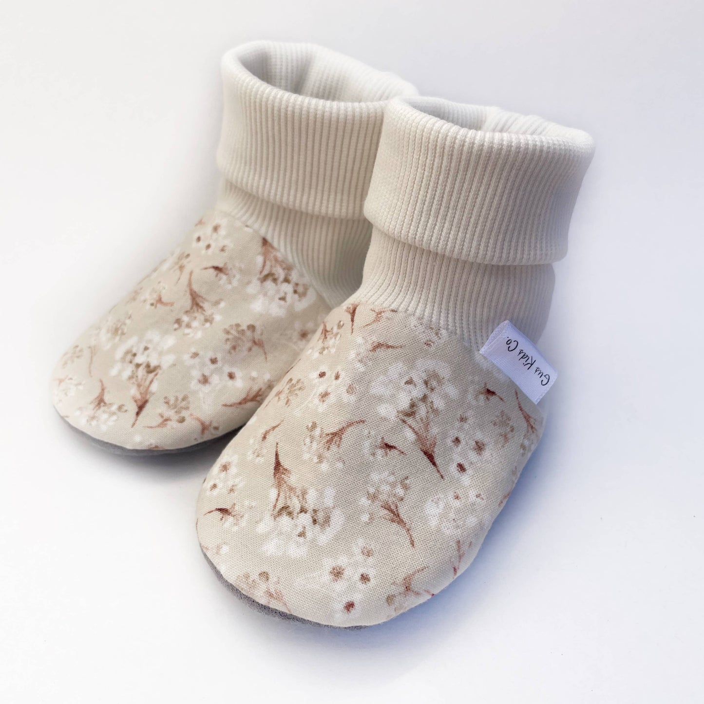 Gus Kids Co. - Cream Floral Baby Booties