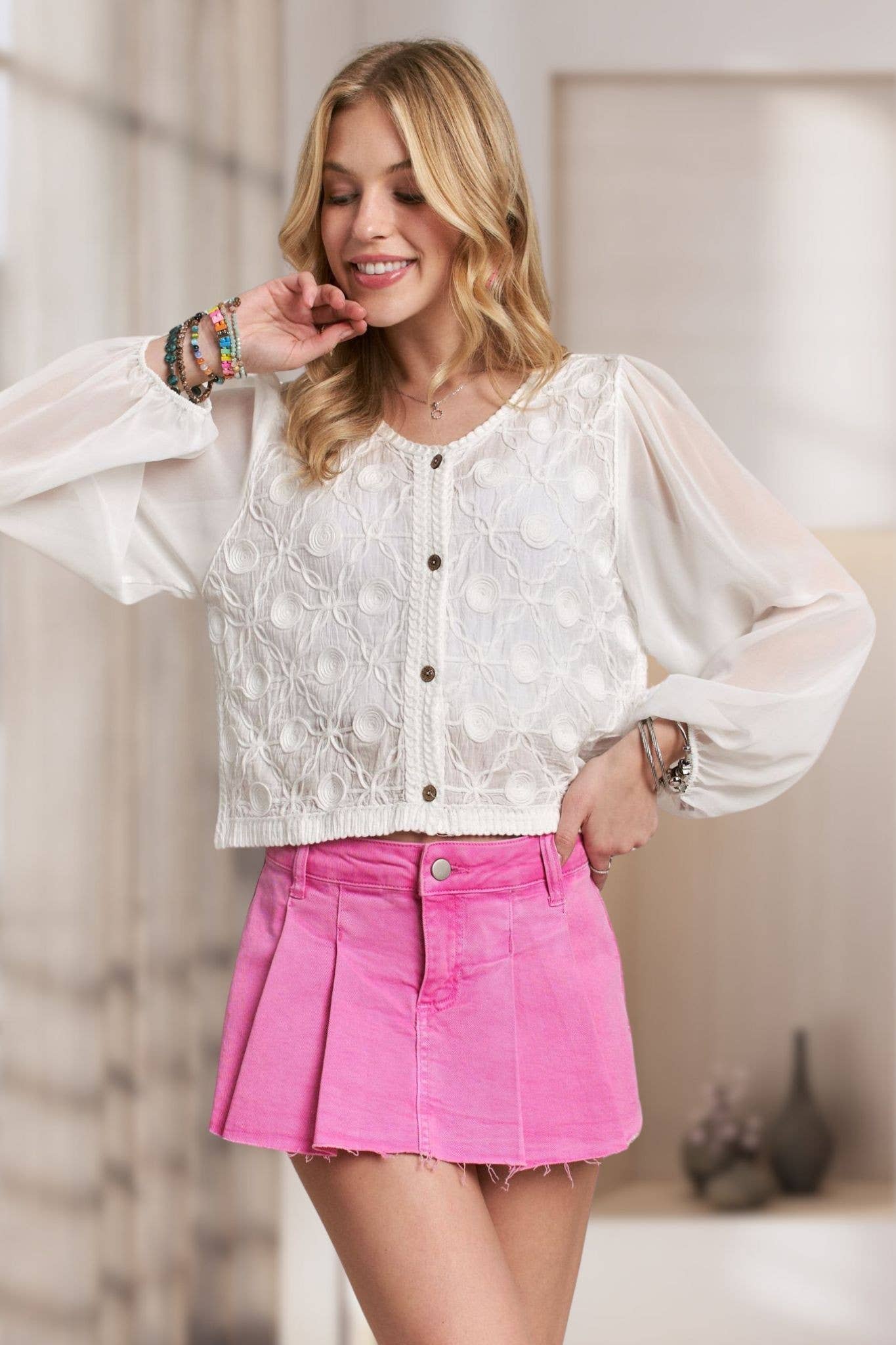 ADORA LA - CET3548 - EMBROIDERED BUTTON-DOWN WOVEN BLOUS