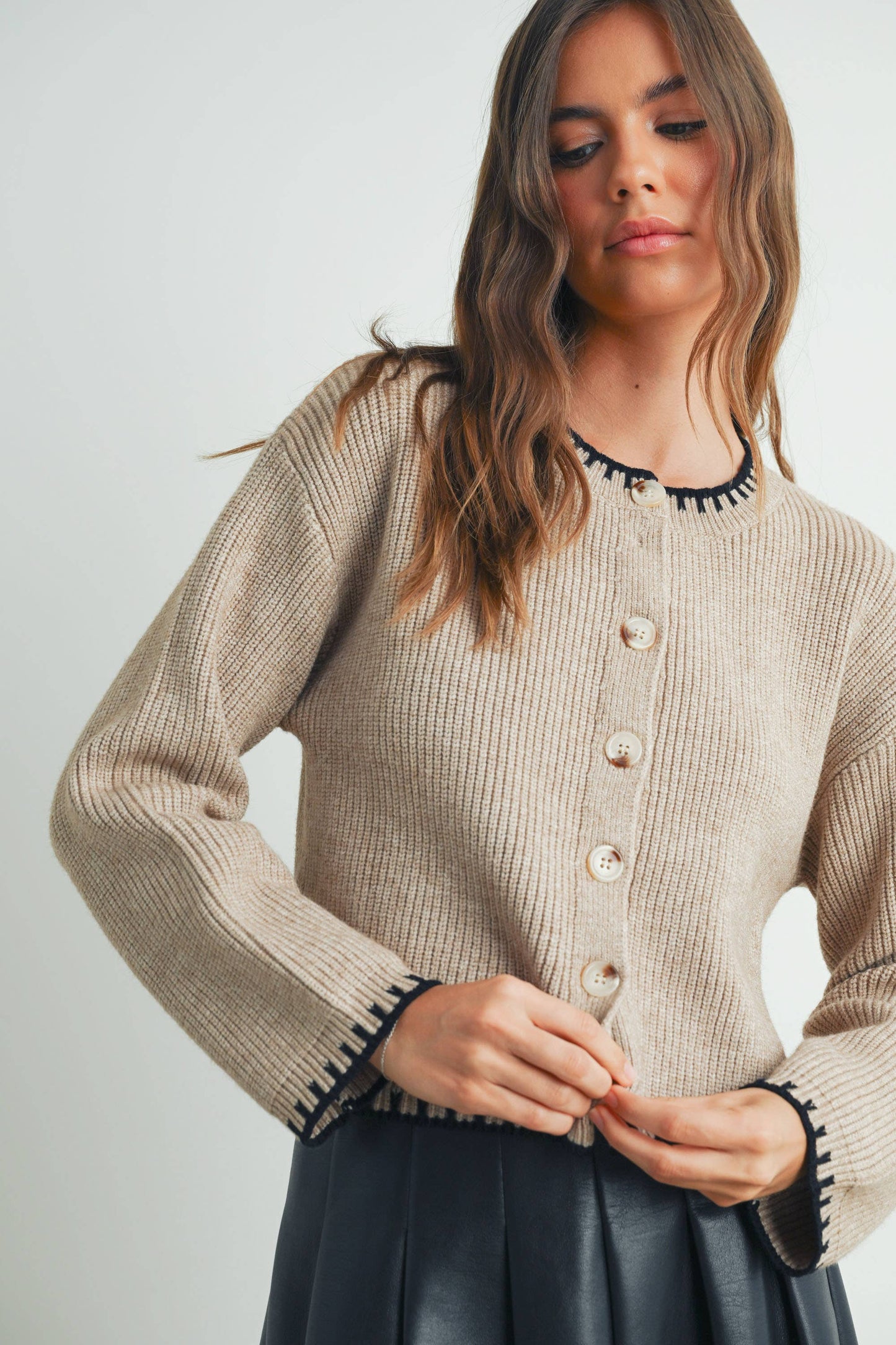BUTTERMELON - Women's Crewneck Cardigan Sweater - BMC7526