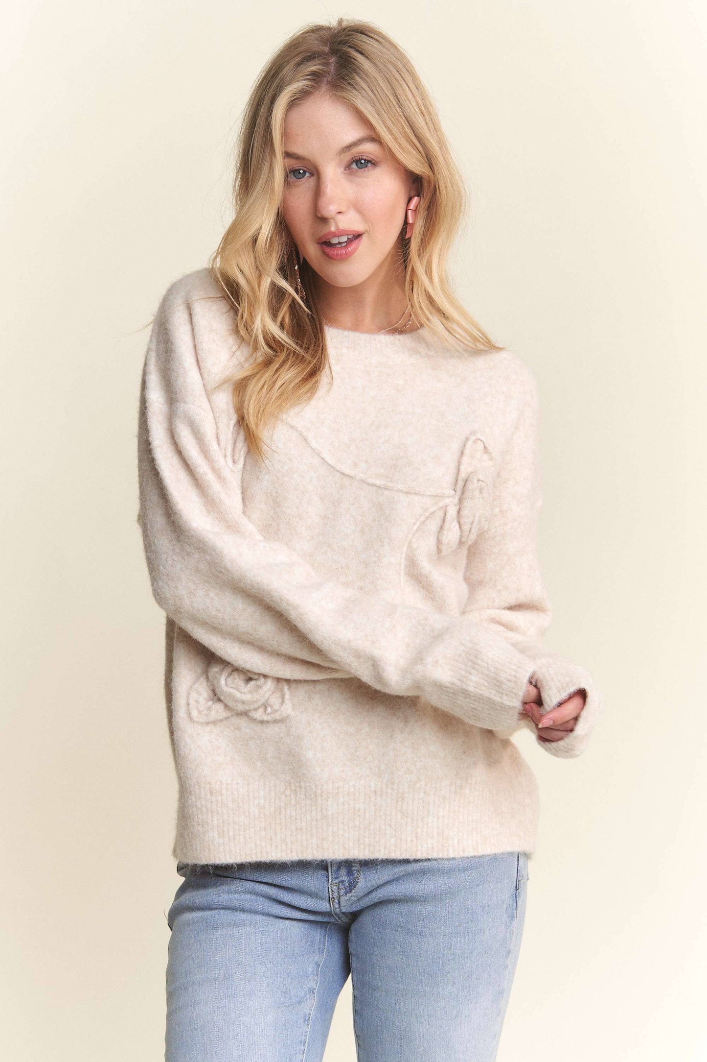 ADORA LA FLORAL APPLIQUE SOFT SWEATER TOP