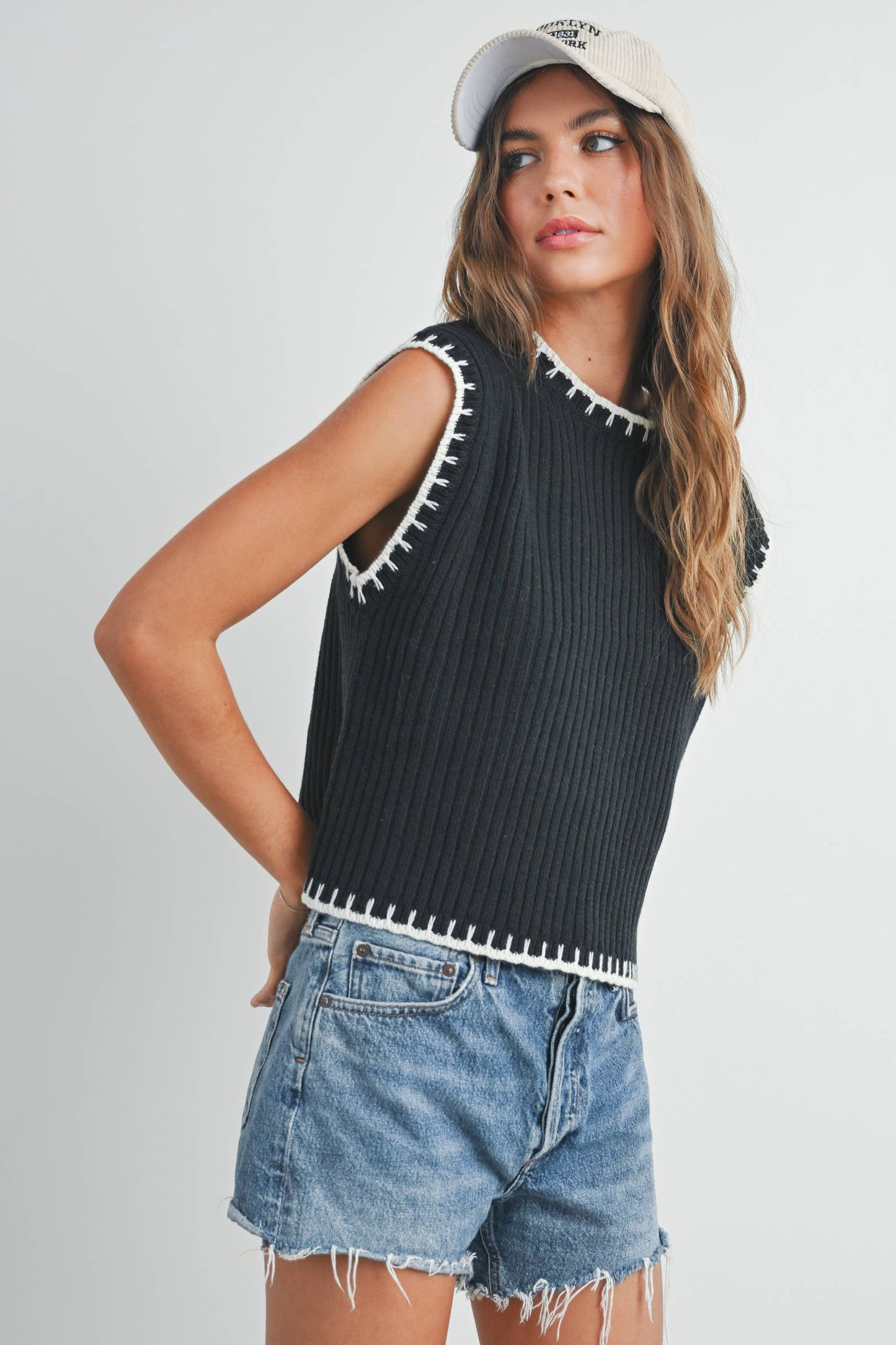 BUTTERMELON - SOLID CAP SLEEVE SWEATER VEST - BMW7447