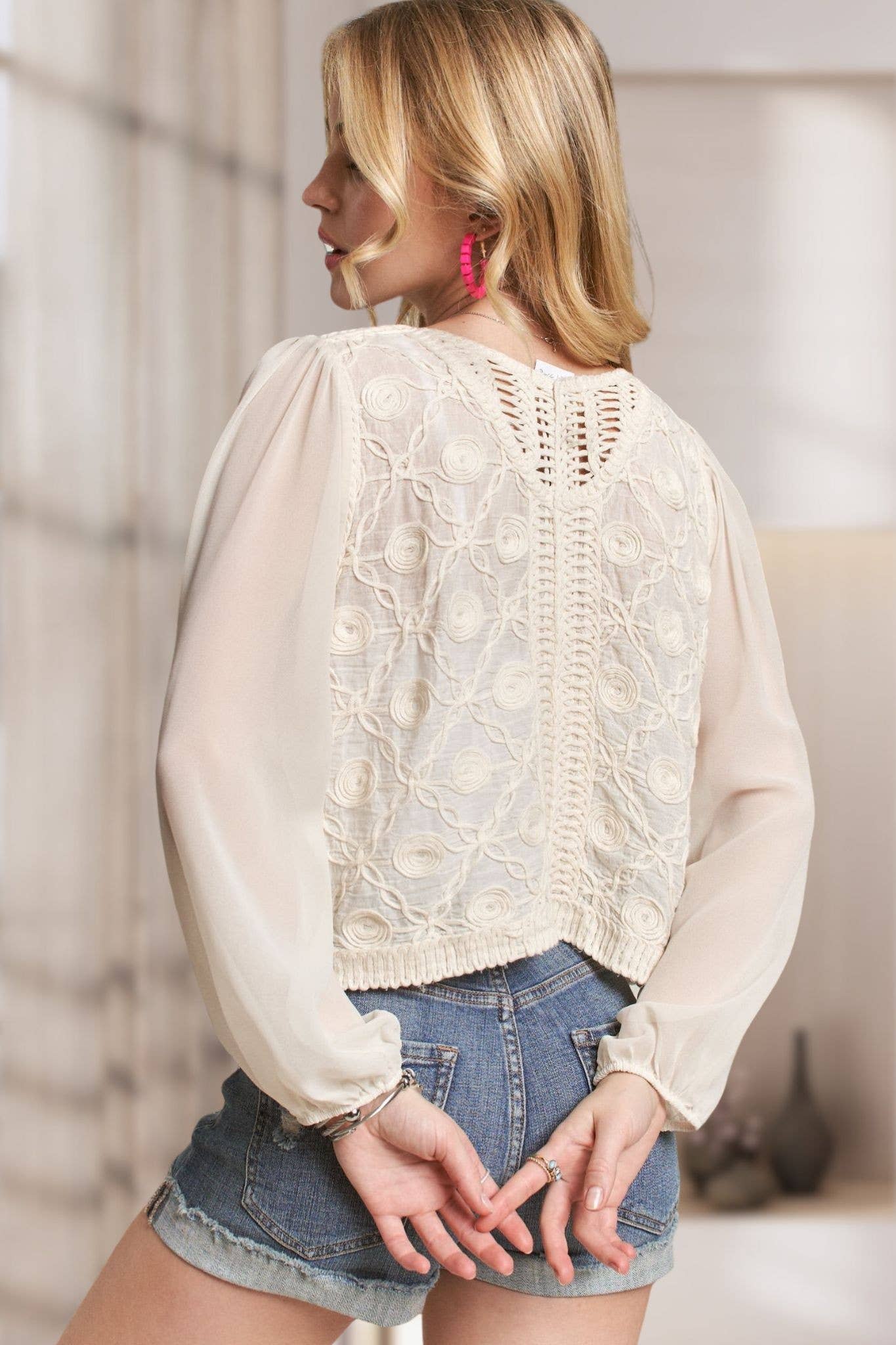 ADORA LA - CET3548 - EMBROIDERED BUTTON-DOWN WOVEN BLOUS