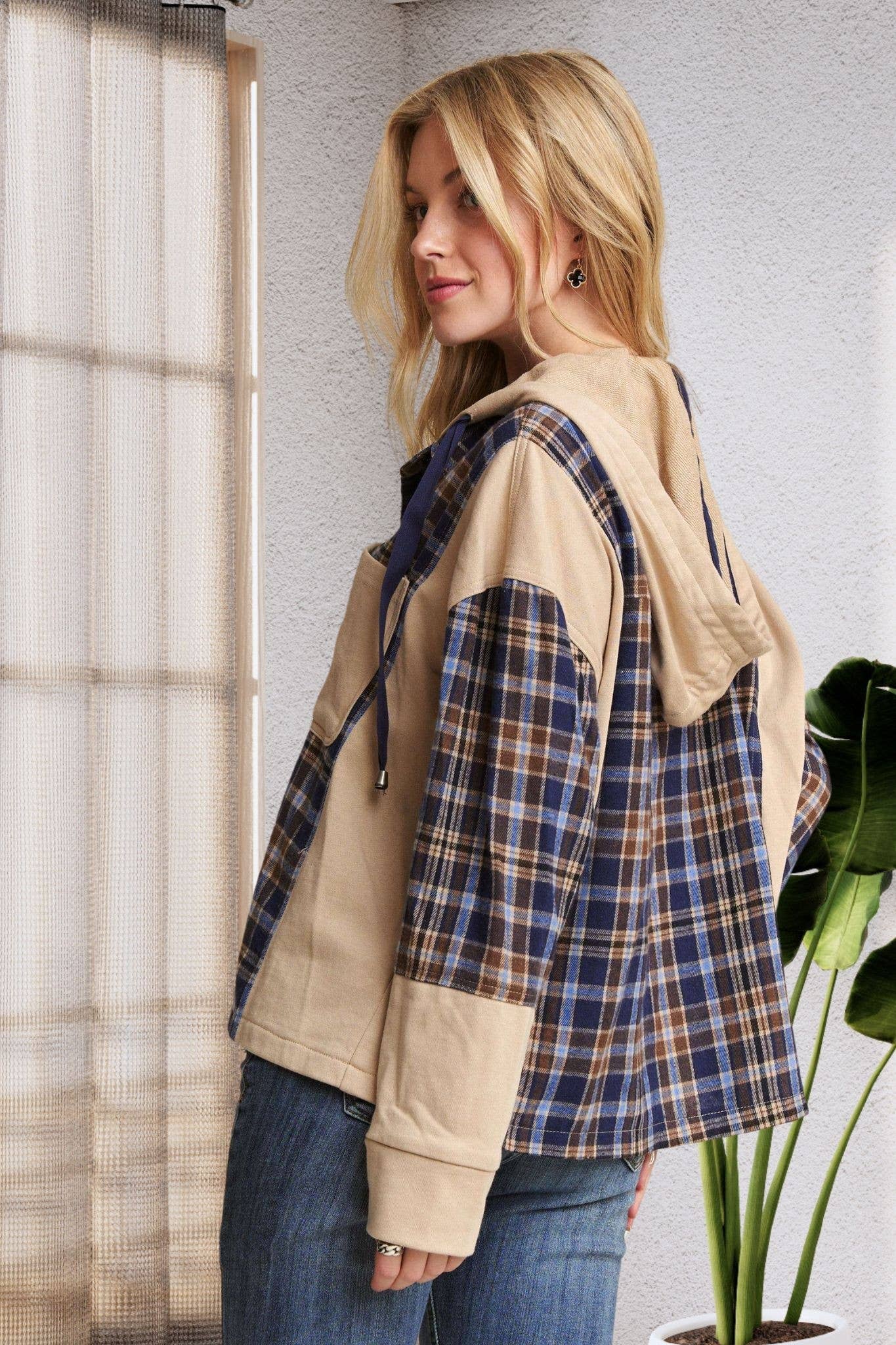 ADORA LA - CEJ3685WN - BUTTON DOWN PLAID HOODIE SHACKET
