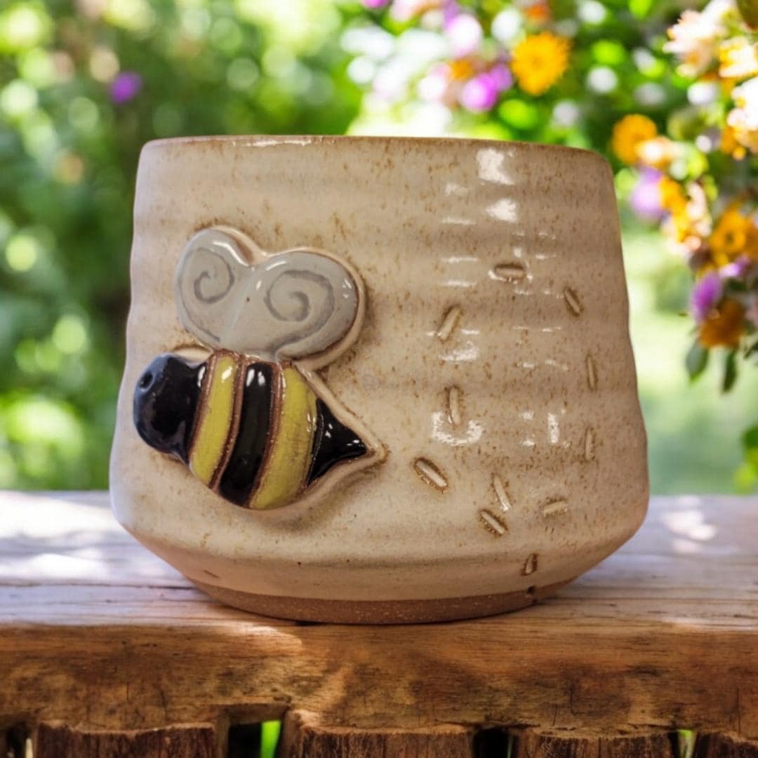 MudWorks Pottery - Bee Sponge Holder