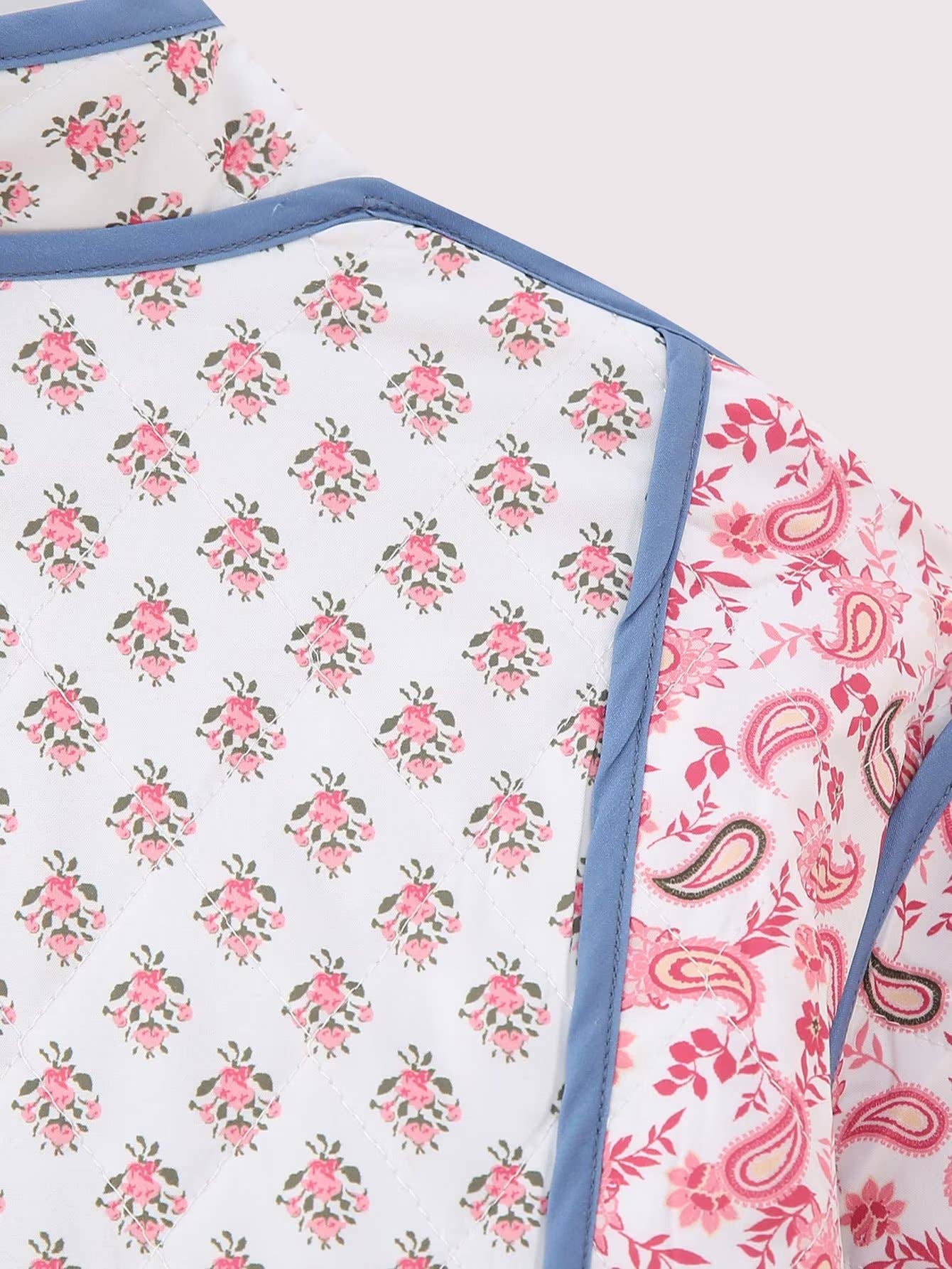 Rosa Clothing - Reversible floral Quilted cropped jacket In Pink & Blue