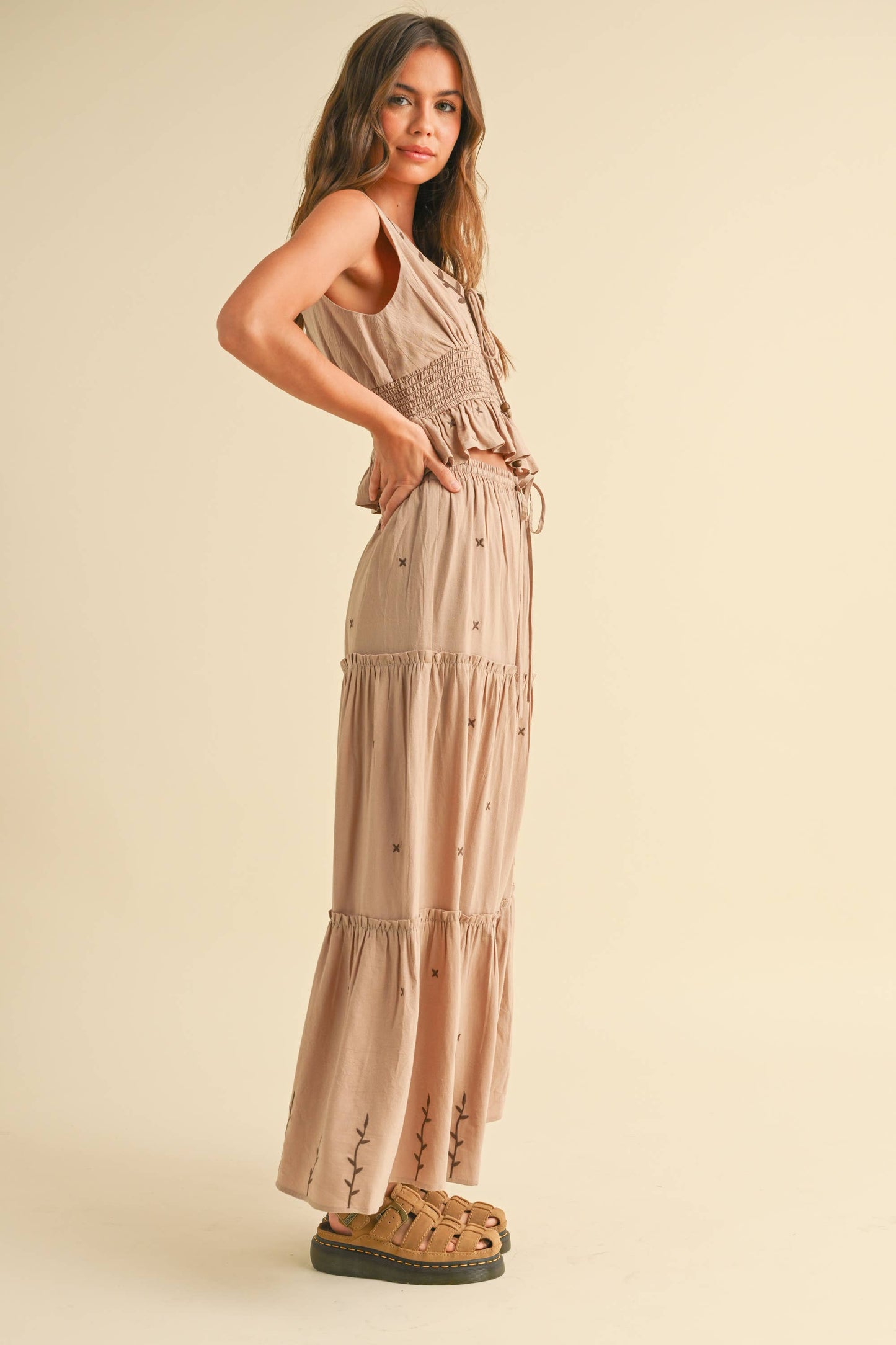 MIOU MUSE - T4684ST EMBROIDERY SMOCKING WAIST V-NECK TOP