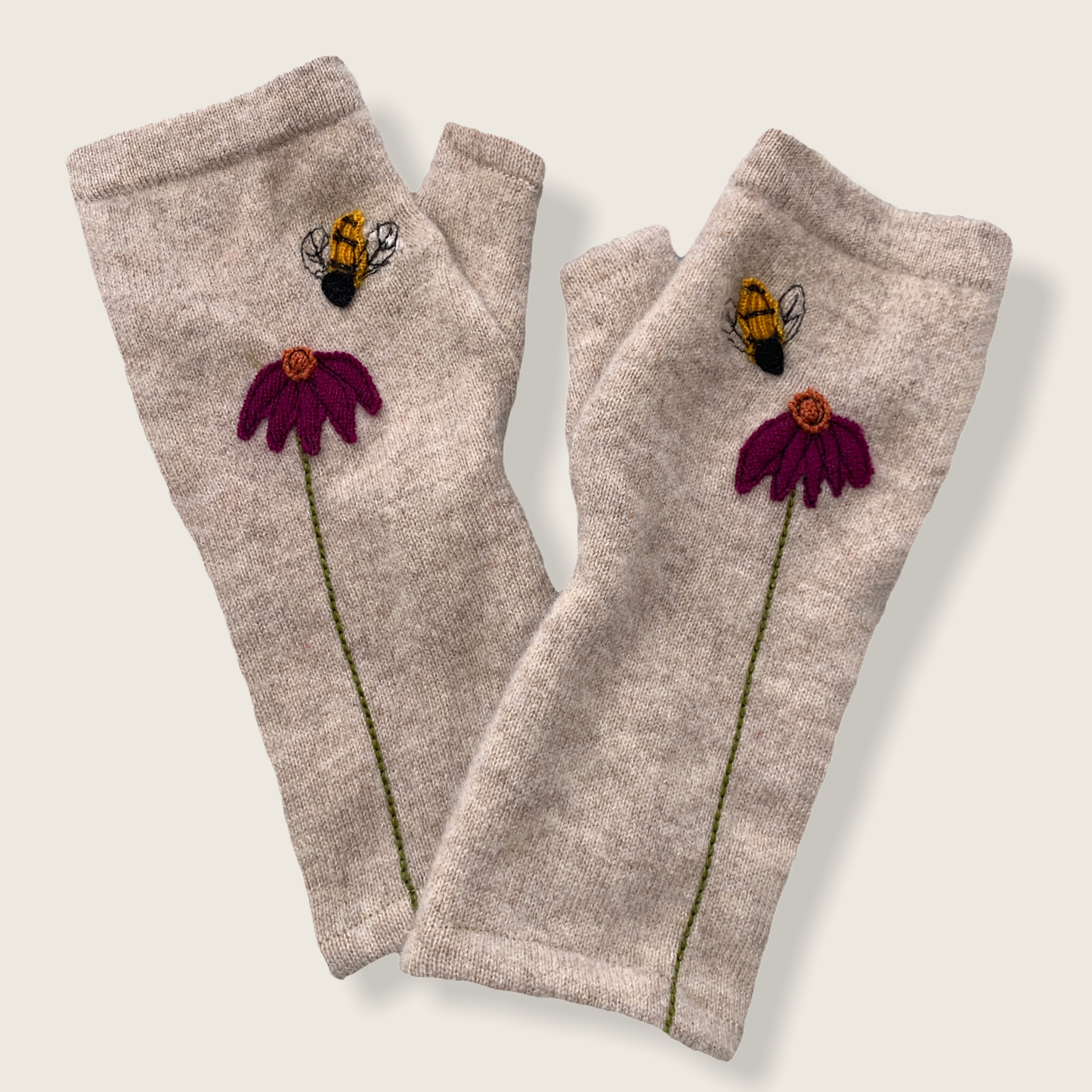 Sardine Clothing Co. - Fingerless Cashmere Gloves-Bee