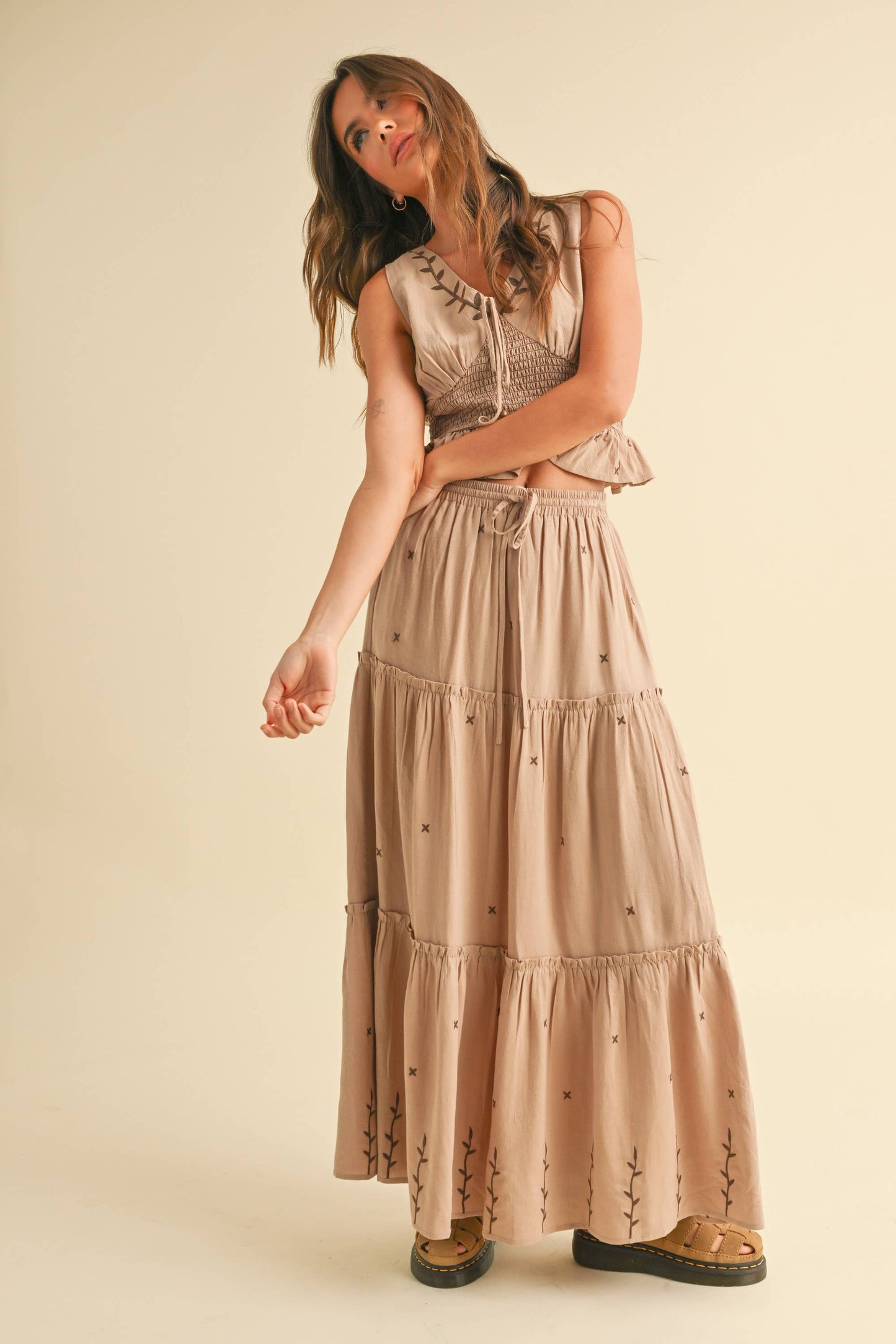 MIOU MUSE - T4684ST EMBROIDERY SMOCKING WAIST V-NECK TOP