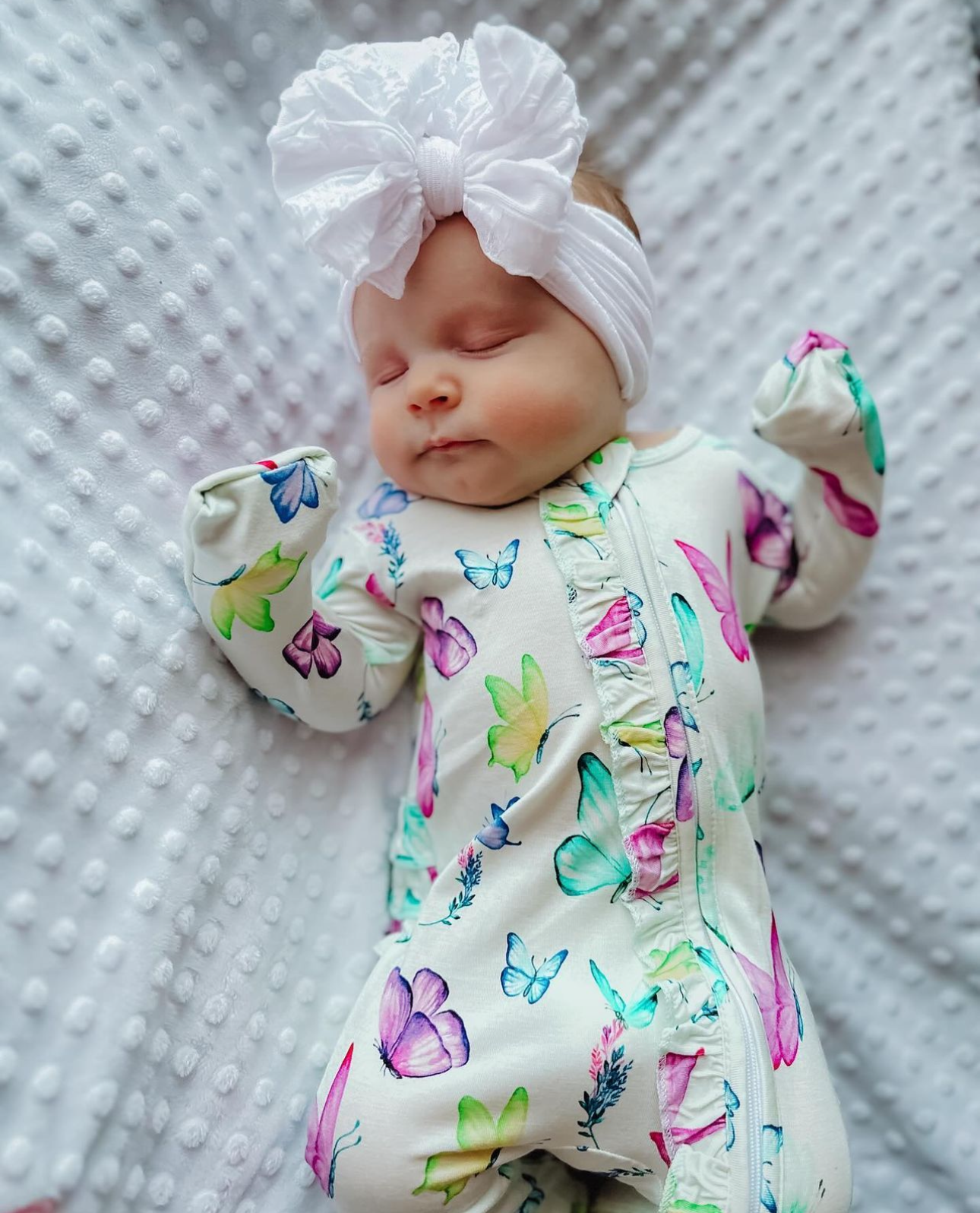 Rockin Royalty - White Ruffled Headband