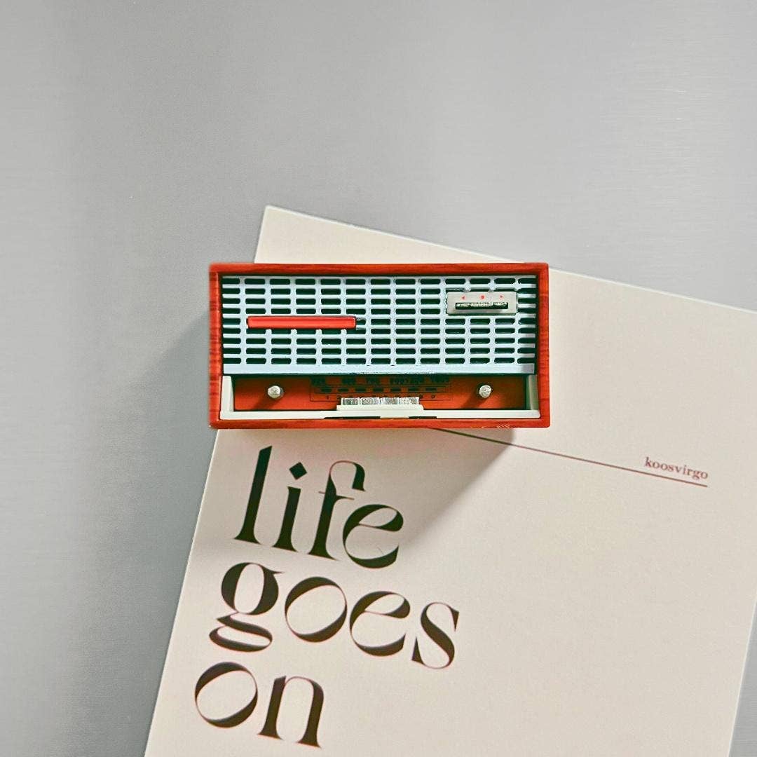 MiniJoy - 3D Vintage Style Mini Retro Radio Fridge Magnet