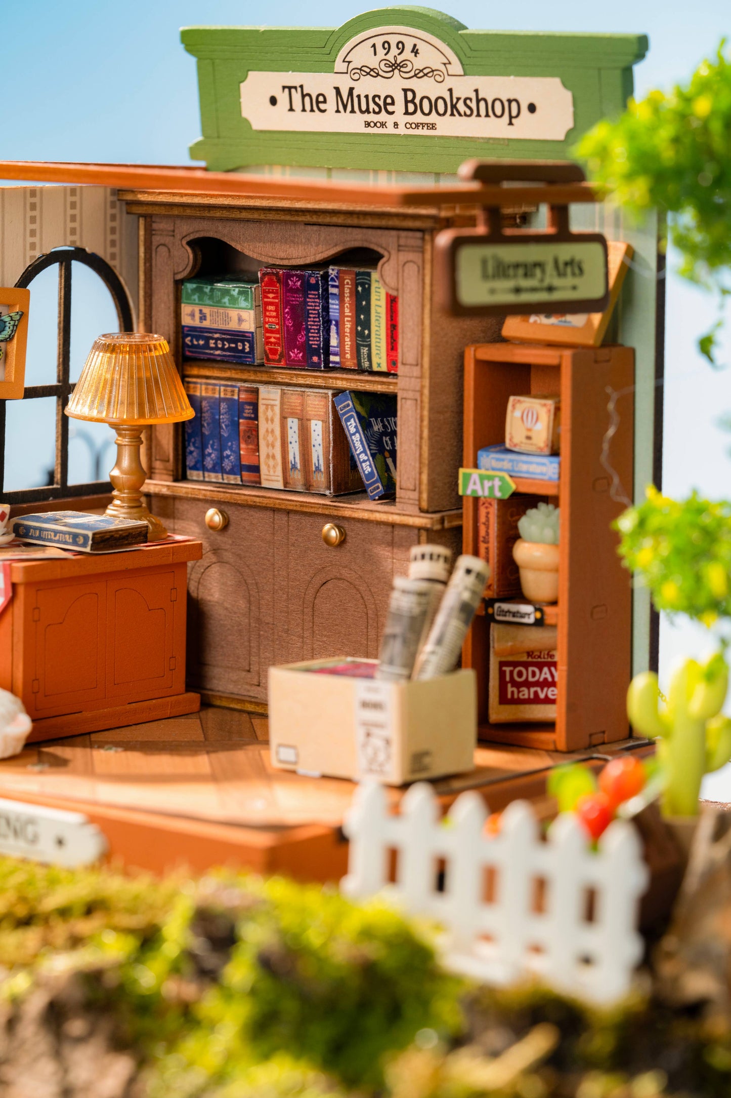 Hands Craft - DIY Miniature House Kit: The Muse Bookshop