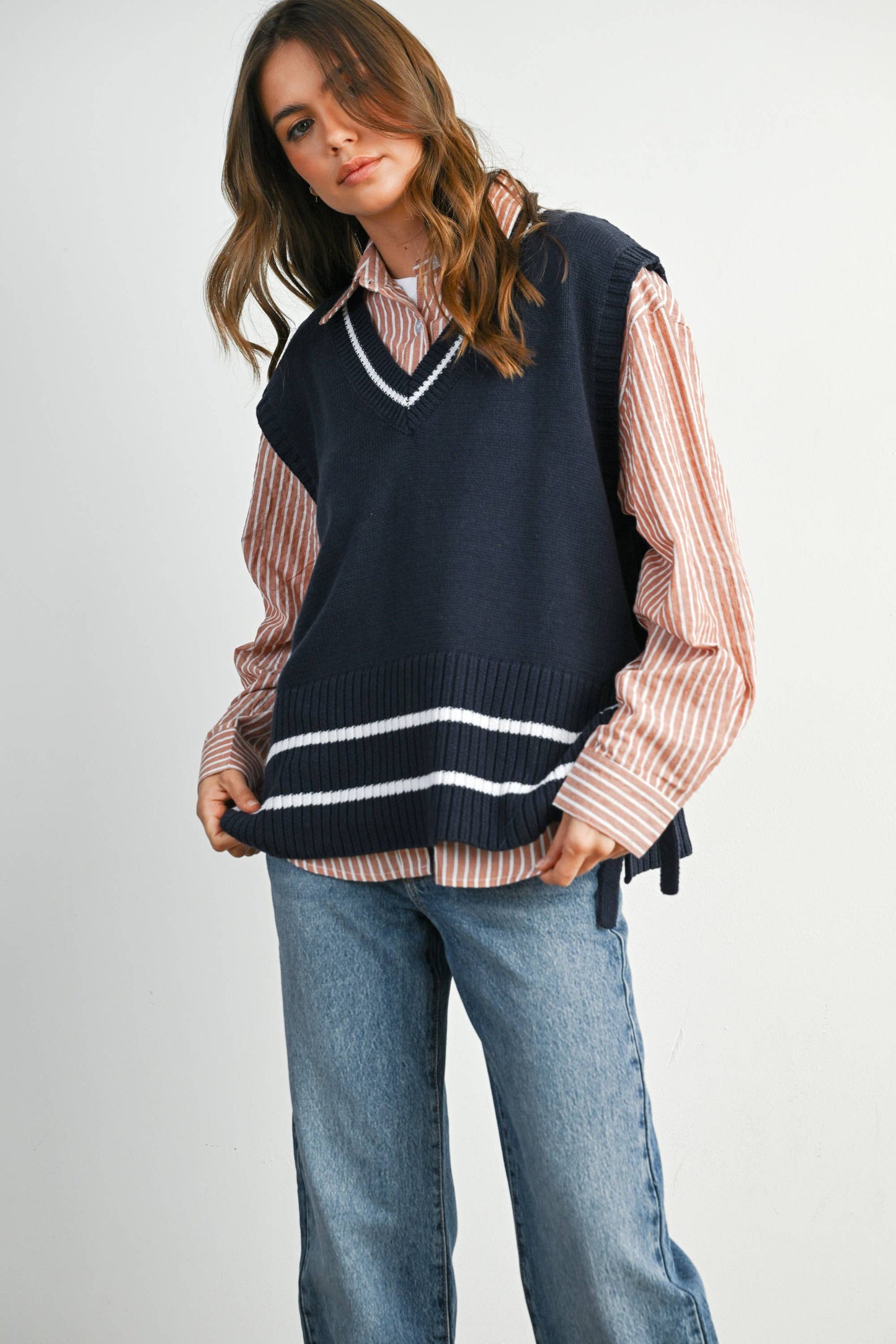 BUTTERMELON - Cropped Striped Button-Up Collared Long Sleeve Top - BMT7915