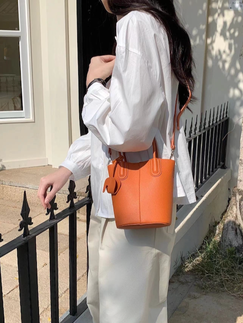 Pretty Persuasions - P25056 Small Tote/Crossbody Bag w/Matching Bag Charm