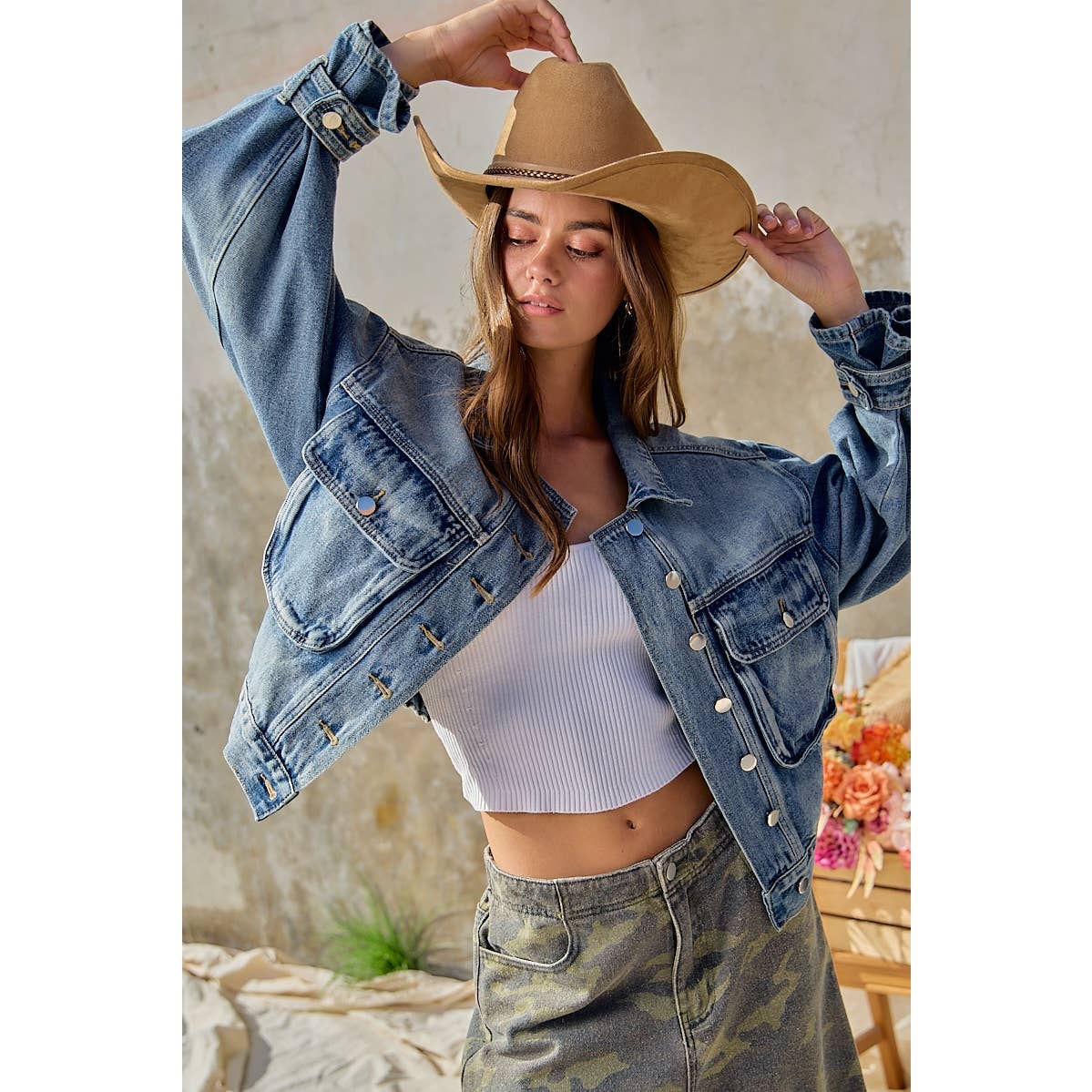 BiBi - RELAXED FIT VINTAGE WASH DENIM JACKET WITH POCKET
