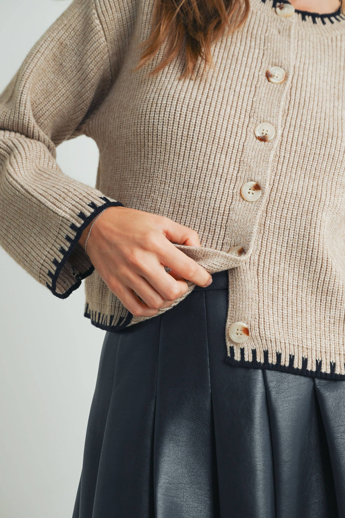BUTTERMELON - Women's Crewneck Cardigan Sweater - BMC7526