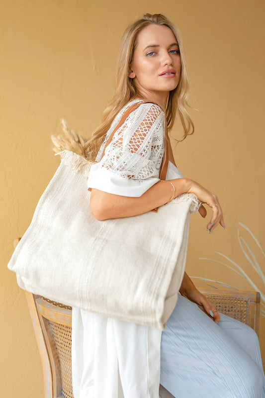 Jen & Co. - *SALE* M2091 Madison Handwoven Fringe Tote