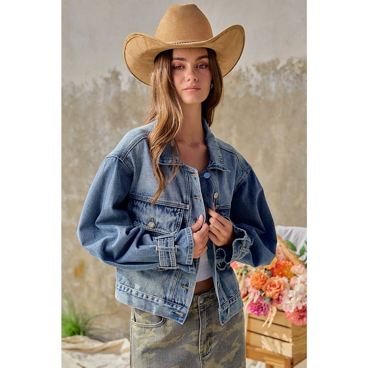 BiBi - RELAXED FIT VINTAGE WASH DENIM JACKET WITH POCKET