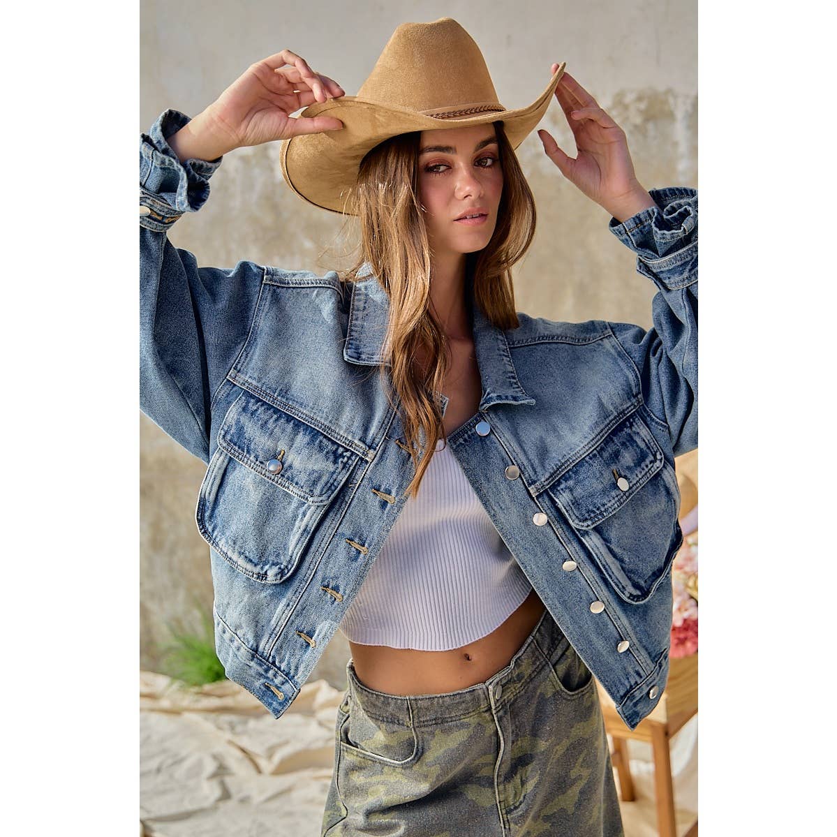 BiBi - RELAXED FIT VINTAGE WASH DENIM JACKET WITH POCKET