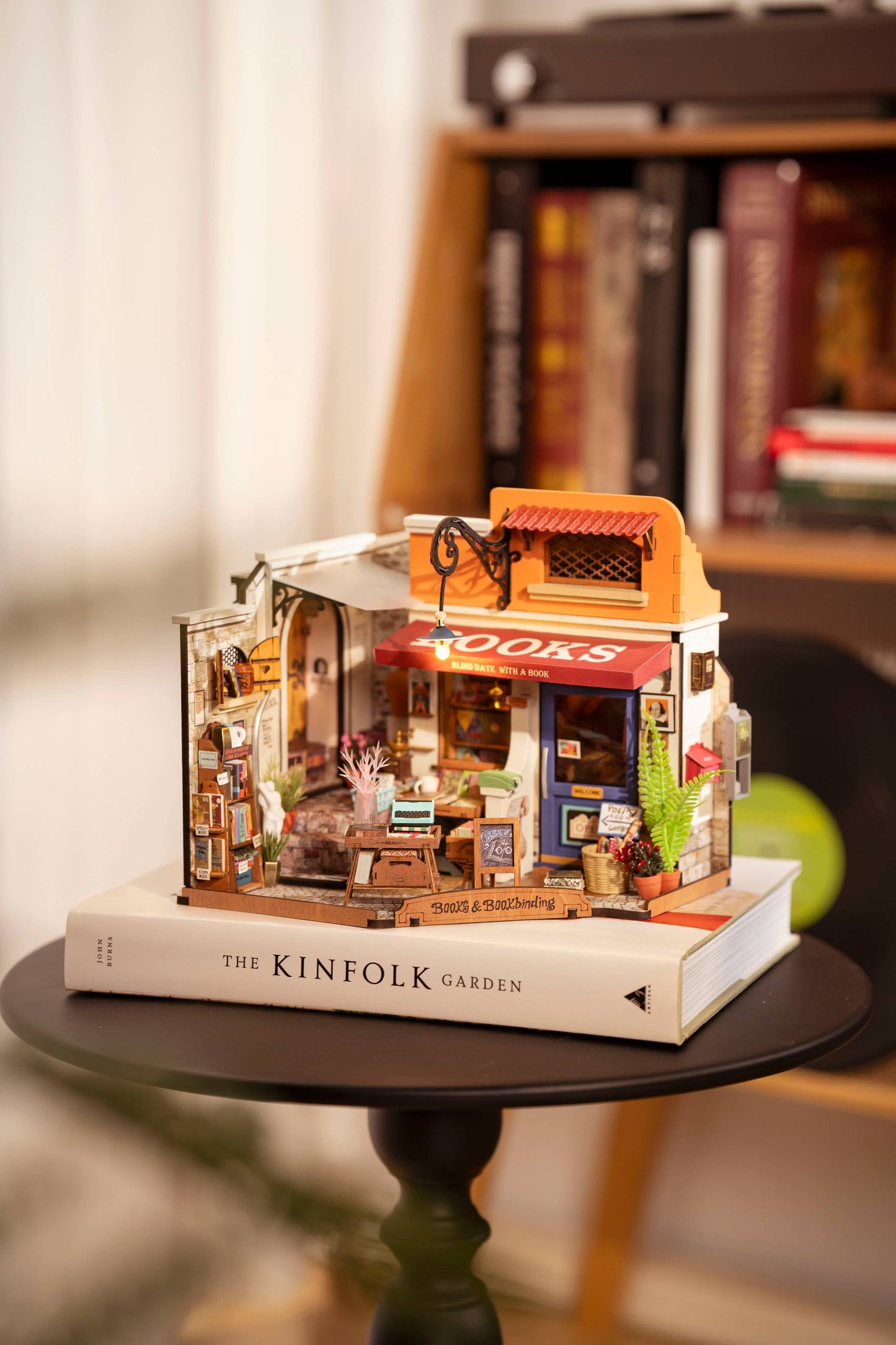 Hands Craft - DIY Miniature House Kit: Corner Bookstore