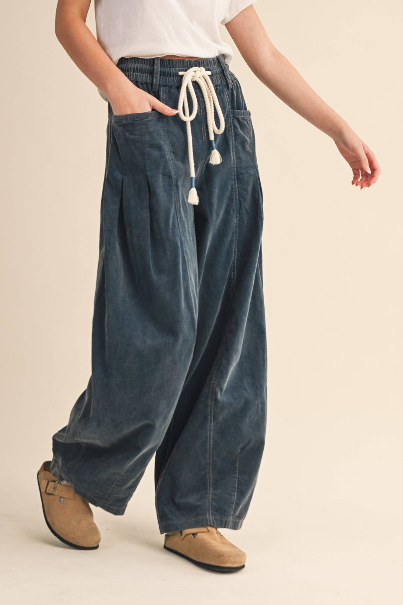 &MERCI - WASHED CORDUROY PLEATED BARREL PANTS MP4155