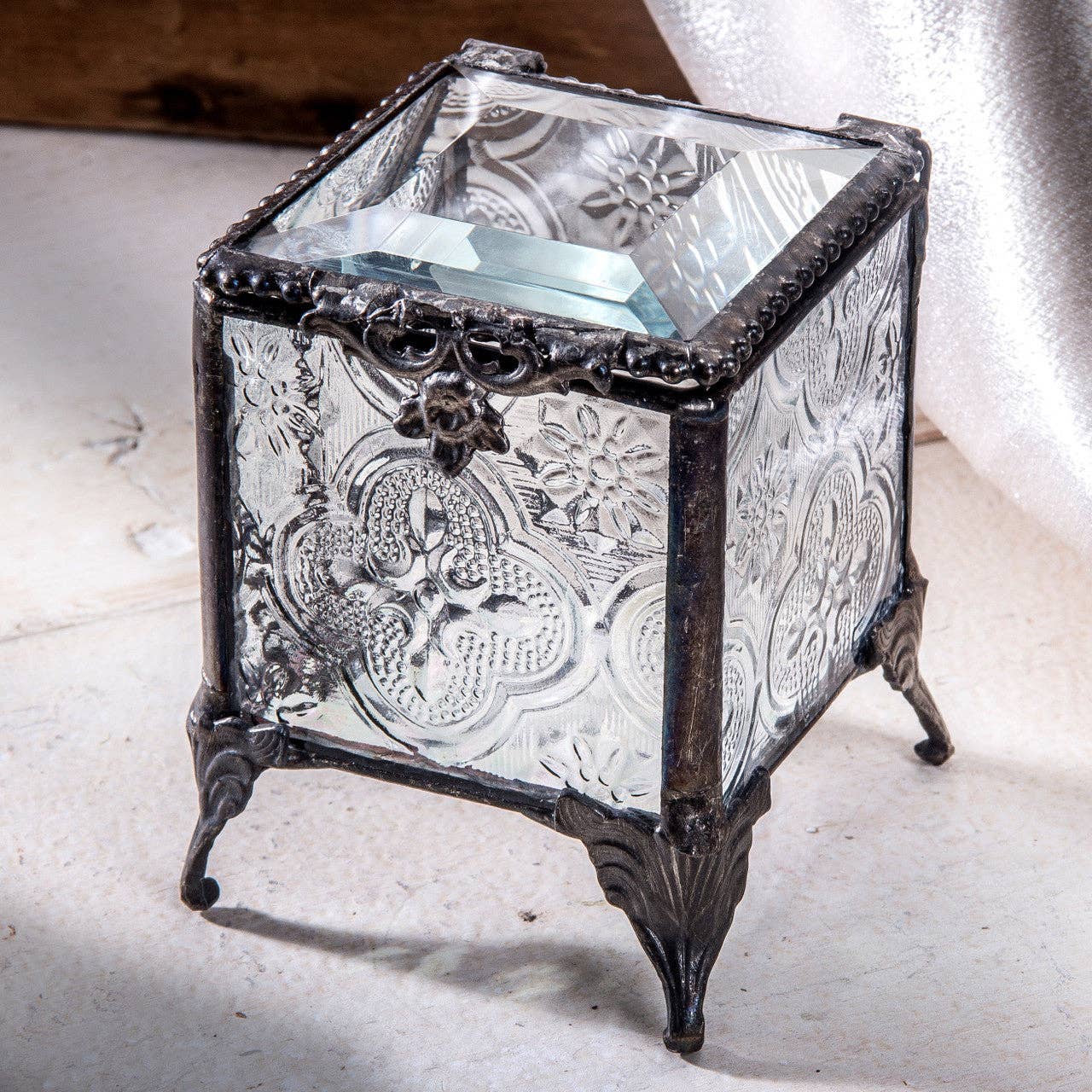 J Devlin Glass Art & Bert Anderson Collection - Vintage Glass Box for Keepsakes and Jewelry - J Devlin