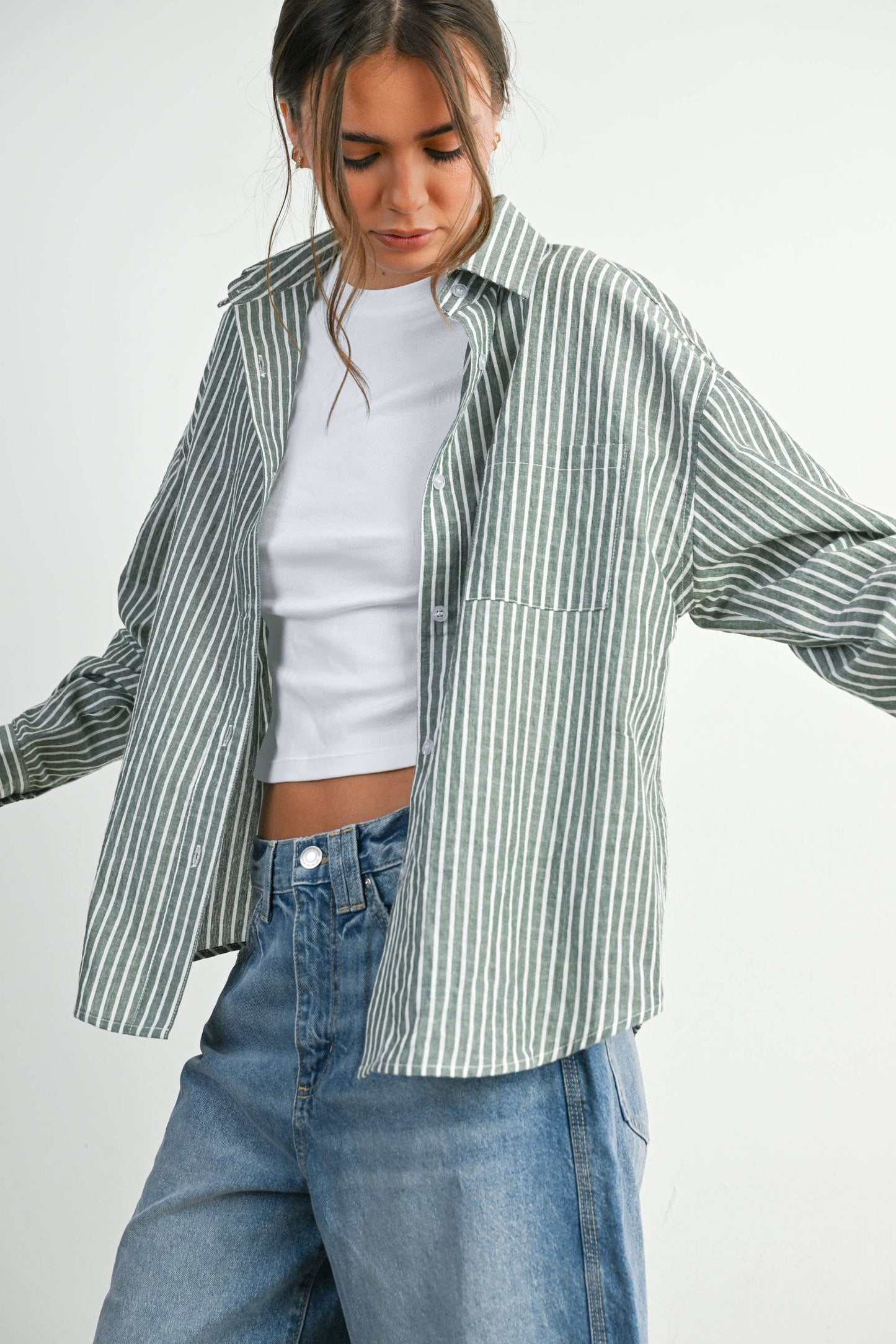 BUTTERMELON - Cropped Striped Button-Up Collared Long Sleeve Top - BMT7915