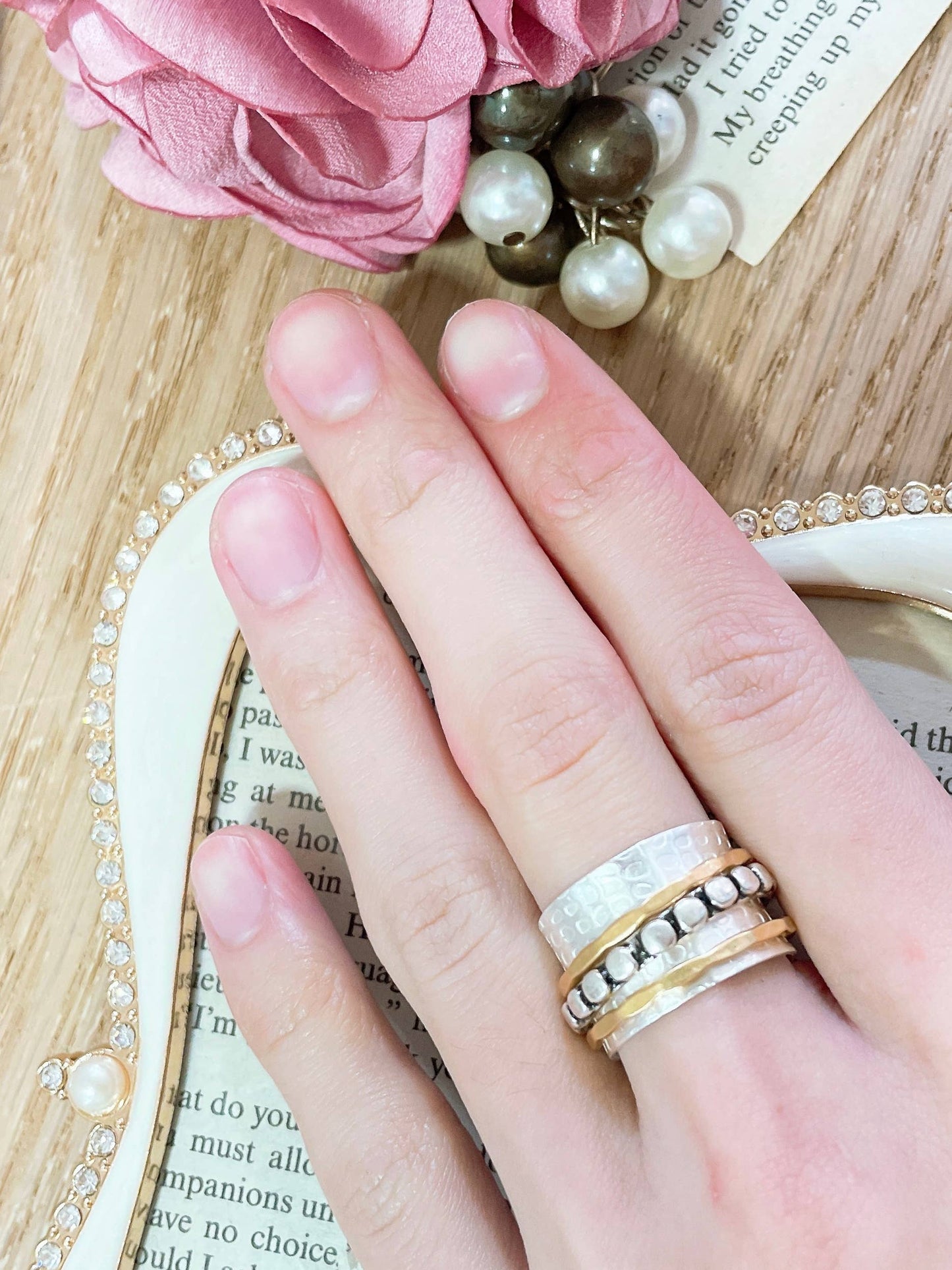 Zoey Simmons - Raised Texture Spinner Ring - SP/GP
