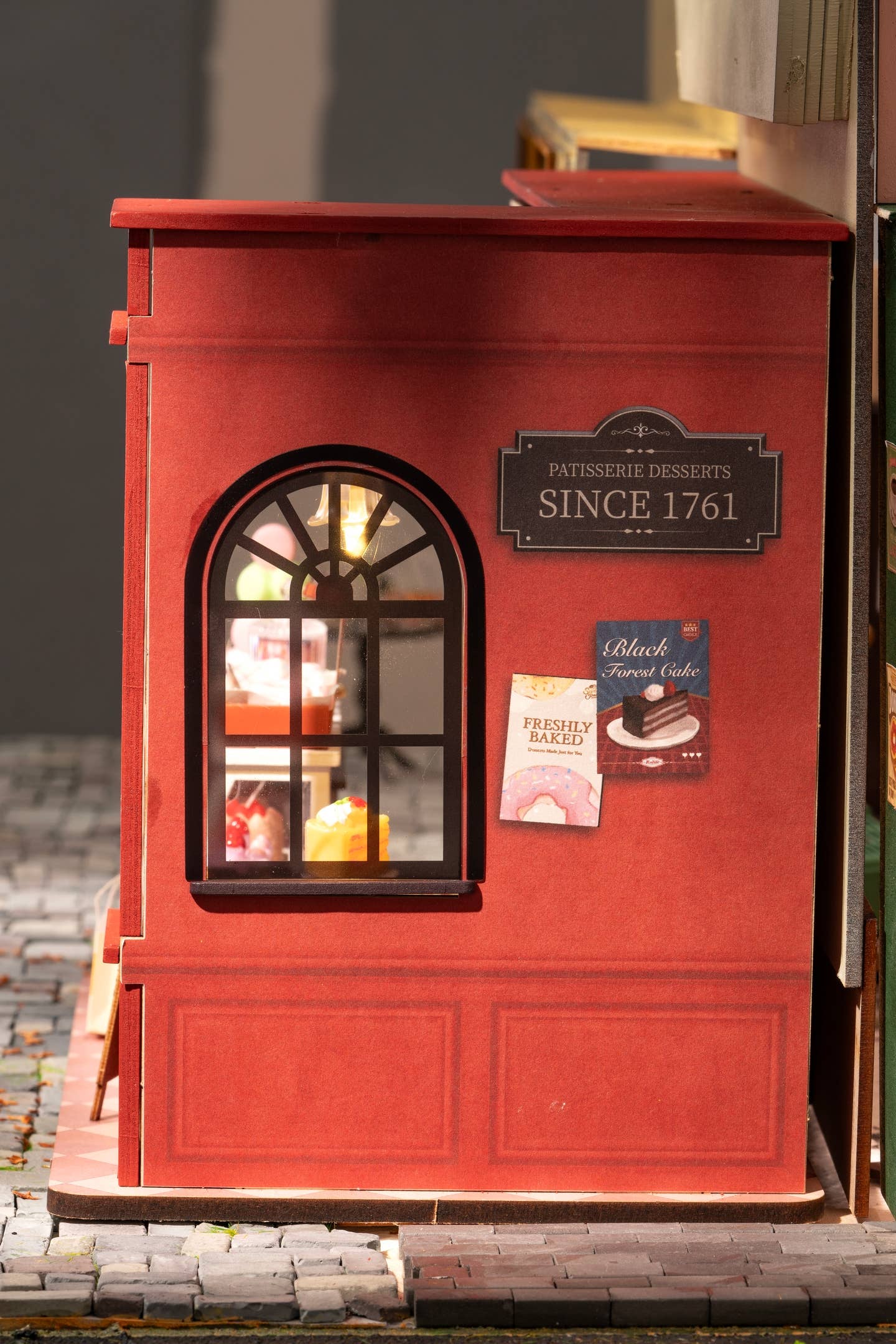 Hands Craft - DIY Miniature House Kit: Honey Dessert Talk