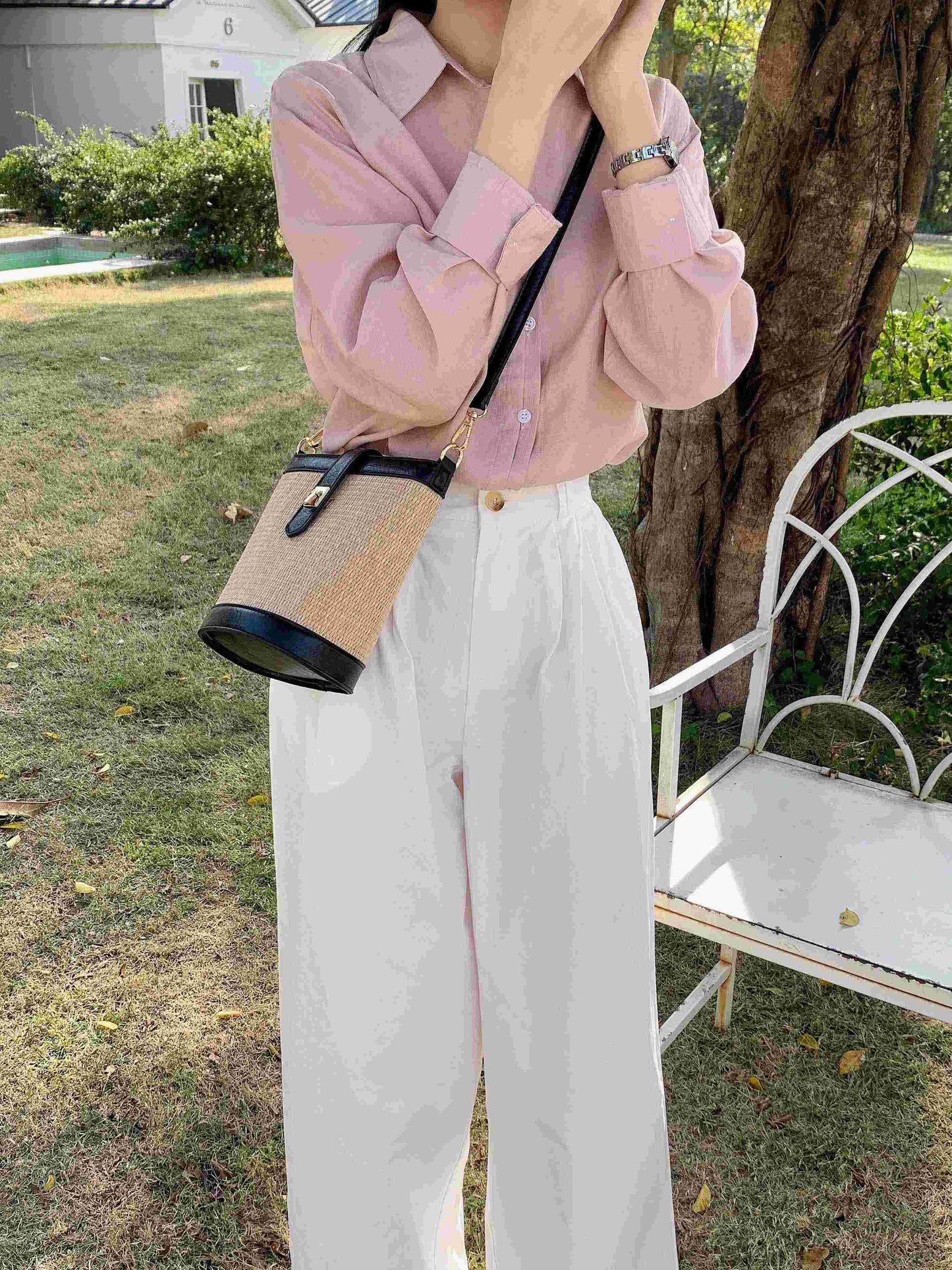 Pretty Persuasions - P25034 Turn Lock Flat Straw Shoulder/Crossbody Bag
