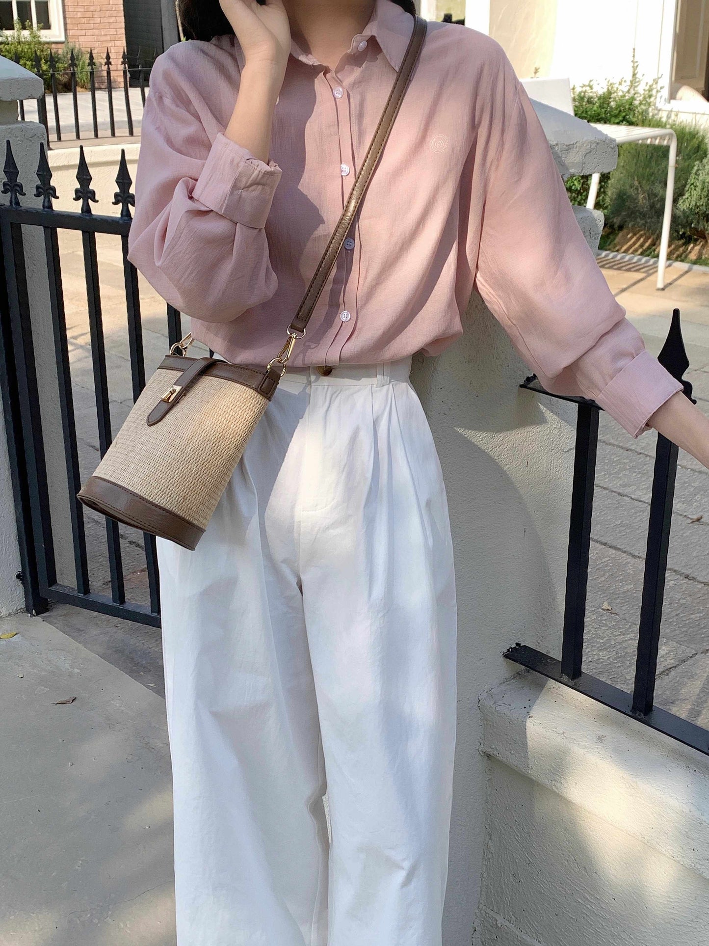 Pretty Persuasions - P25034 Turn Lock Flat Straw Shoulder/Crossbody Bag