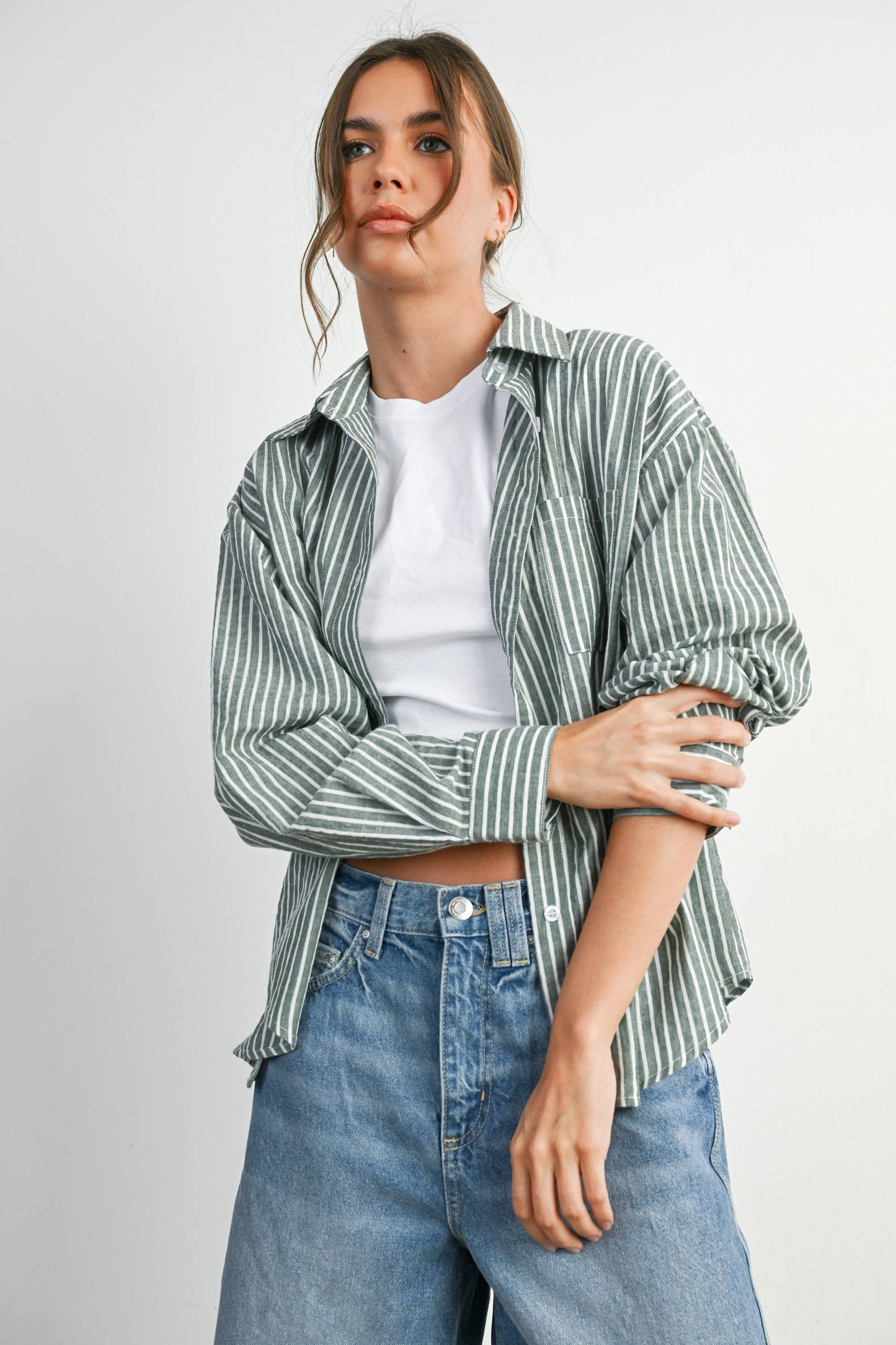 BUTTERMELON - Cropped Striped Button-Up Collared Long Sleeve Top - BMT7915