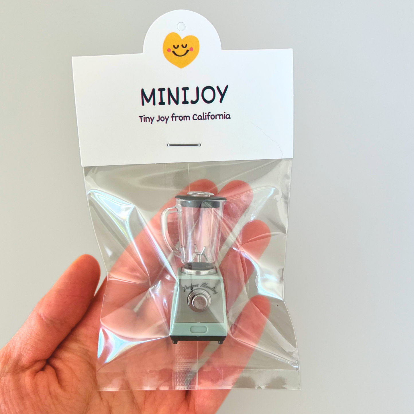 MiniJoy - Mini Retro Blender Fridge Magnet – Unique Kitchen Decor Gift