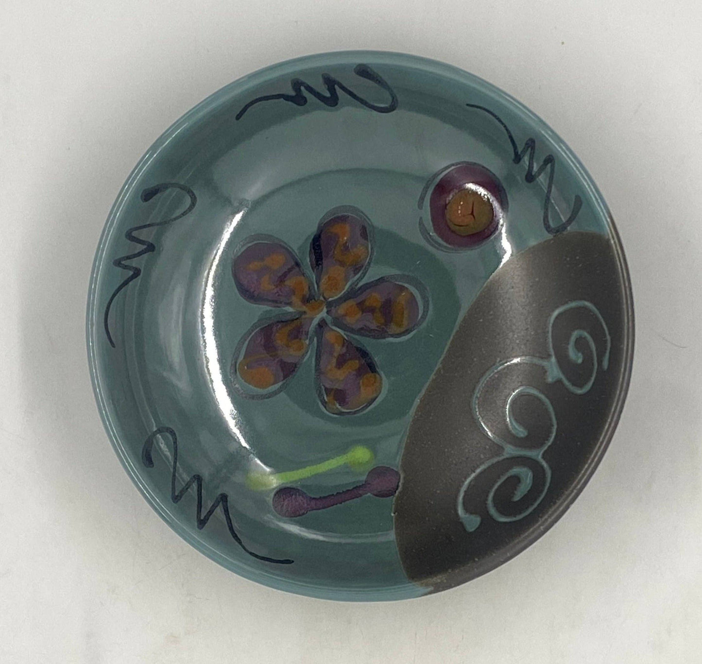 Lasser Ceramics - Green Poppy Dinner Bowl