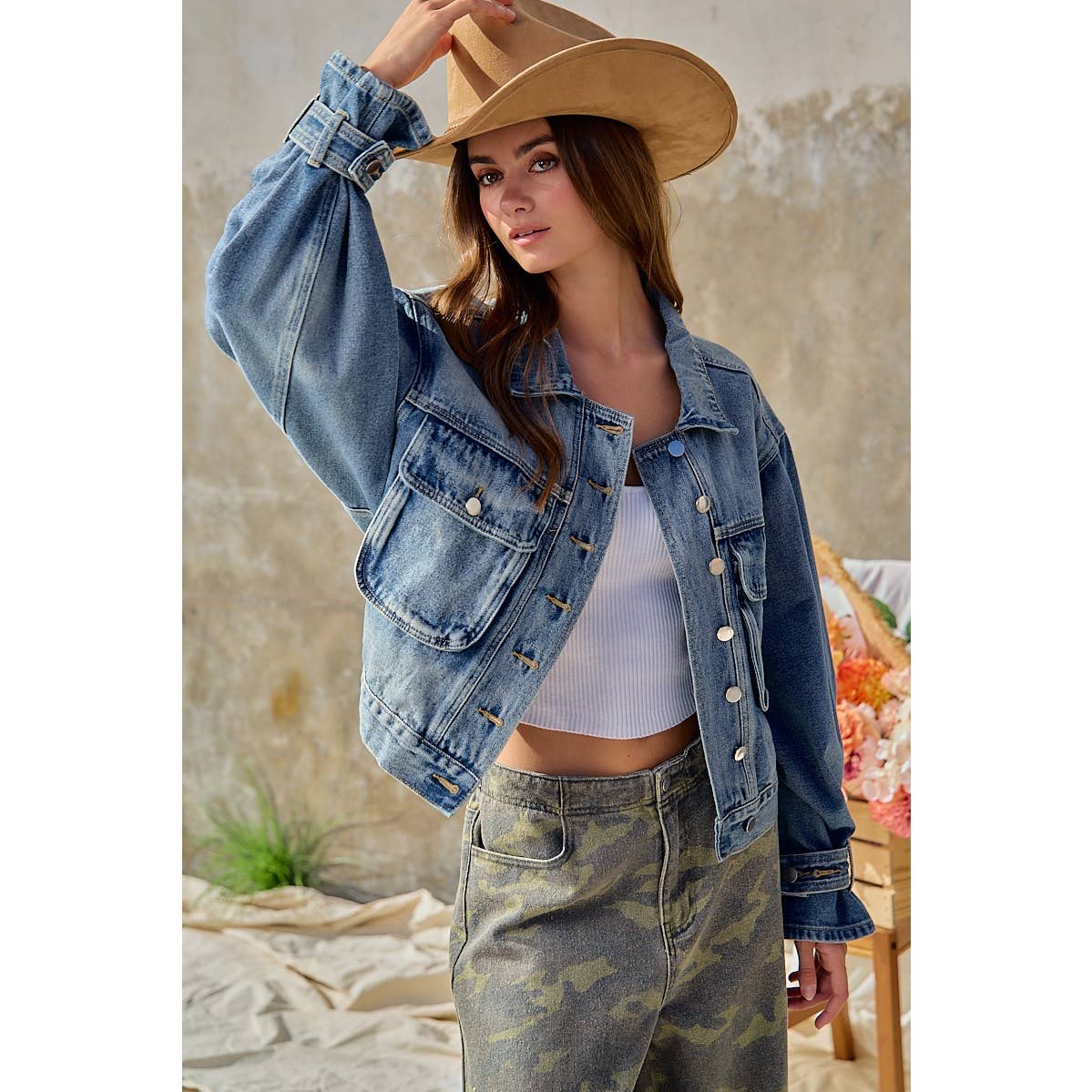 BiBi - RELAXED FIT VINTAGE WASH DENIM JACKET WITH POCKET