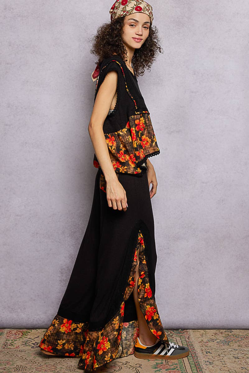 Pol Clothing - V-neck Floral Pattern Trim Ruffle Rib Knitted Sleeveless Top