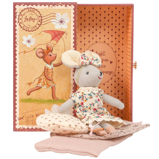 LEVLOVS - Levlovs Mouse Chloe in Stamp Holder Box with Bedding  