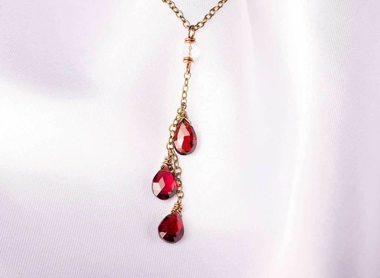 Edgy Petal Jewelry - Triple Garnet Vertical Chain Necklace with Small Stones