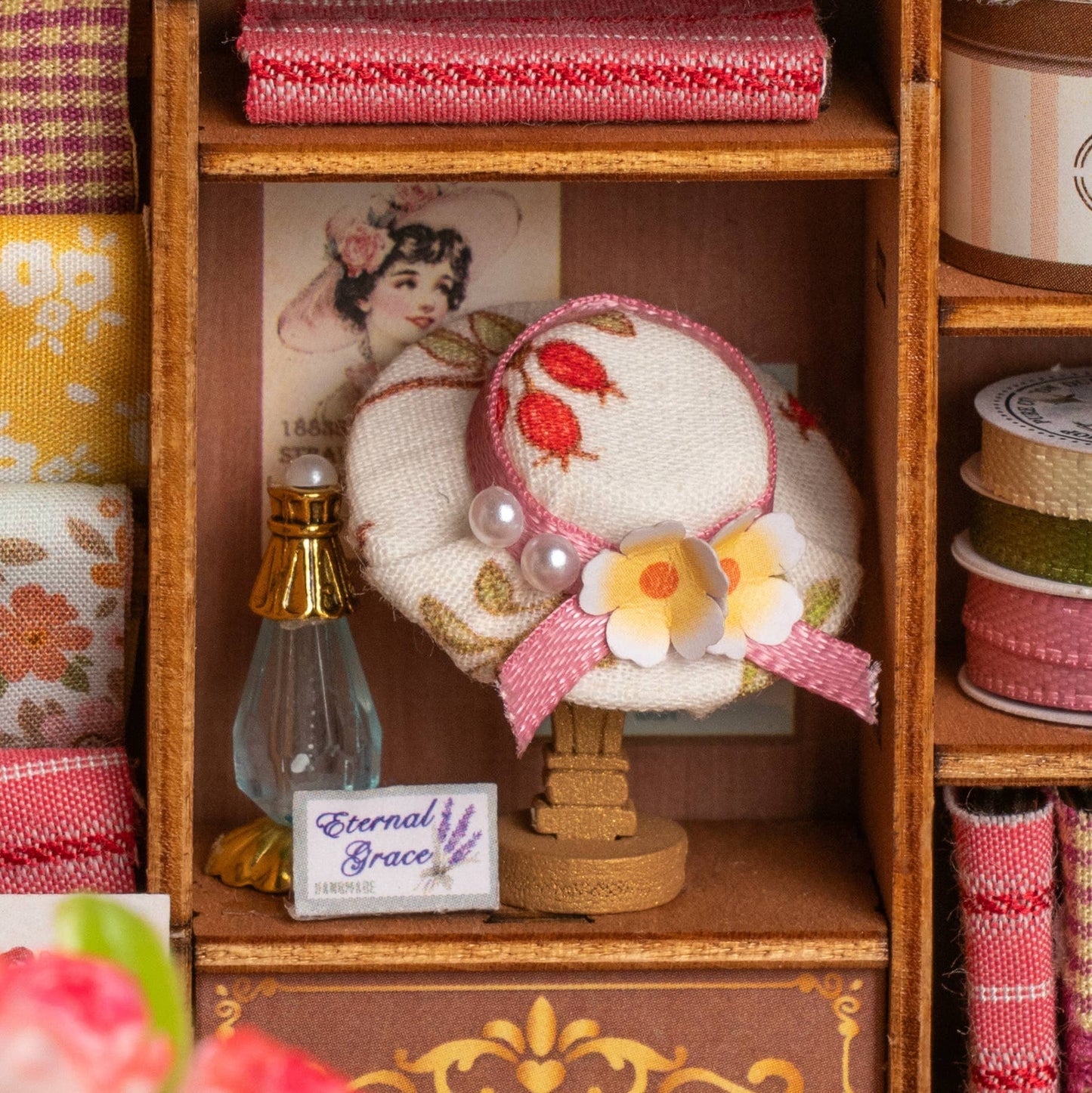 Hands Craft - DIY Miniature House Kit: Elsa's Tailoring