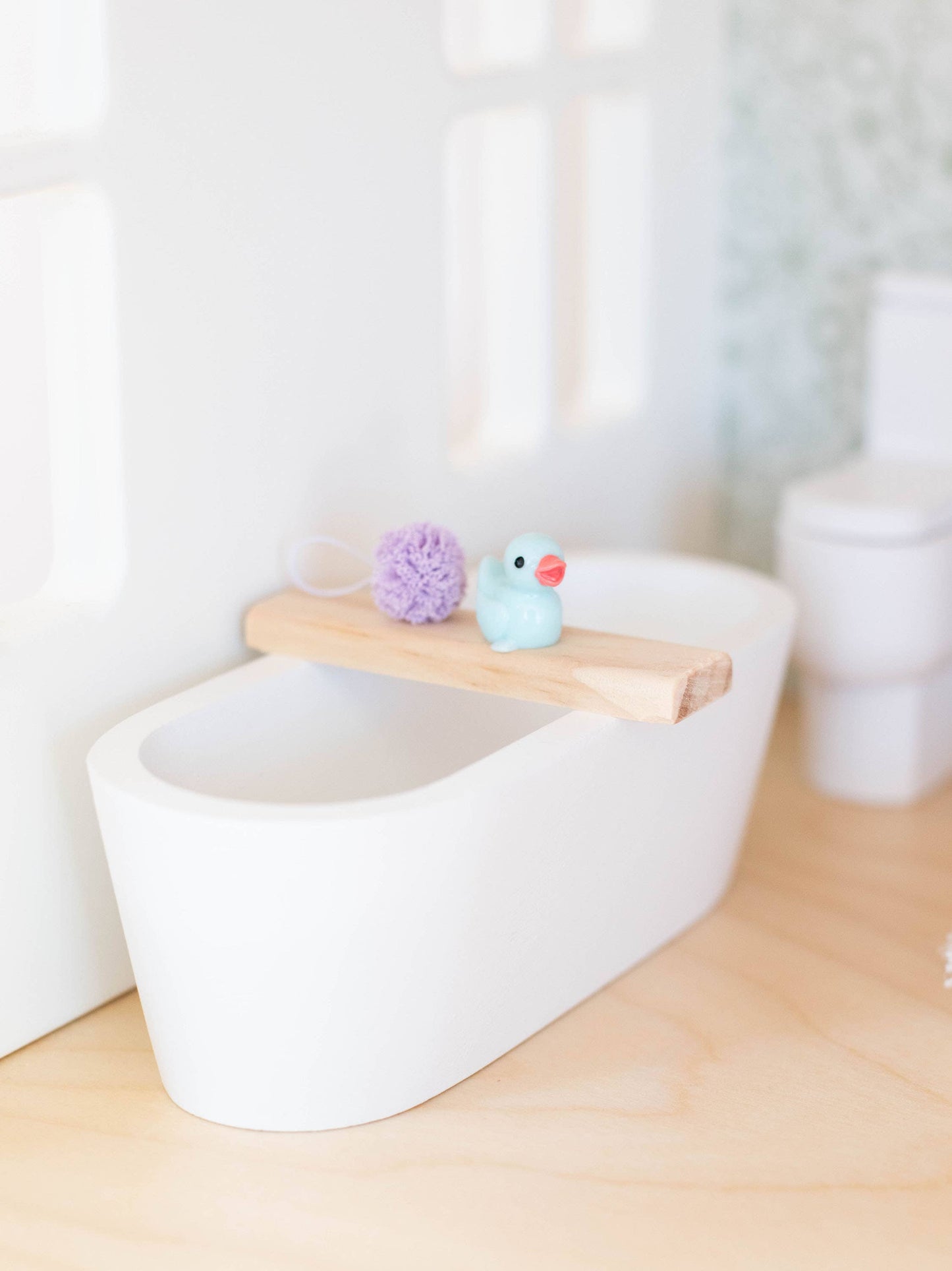 Macy Mae Dollhouse Designs - Dollhouse Oval Soaking Bath Tub | White