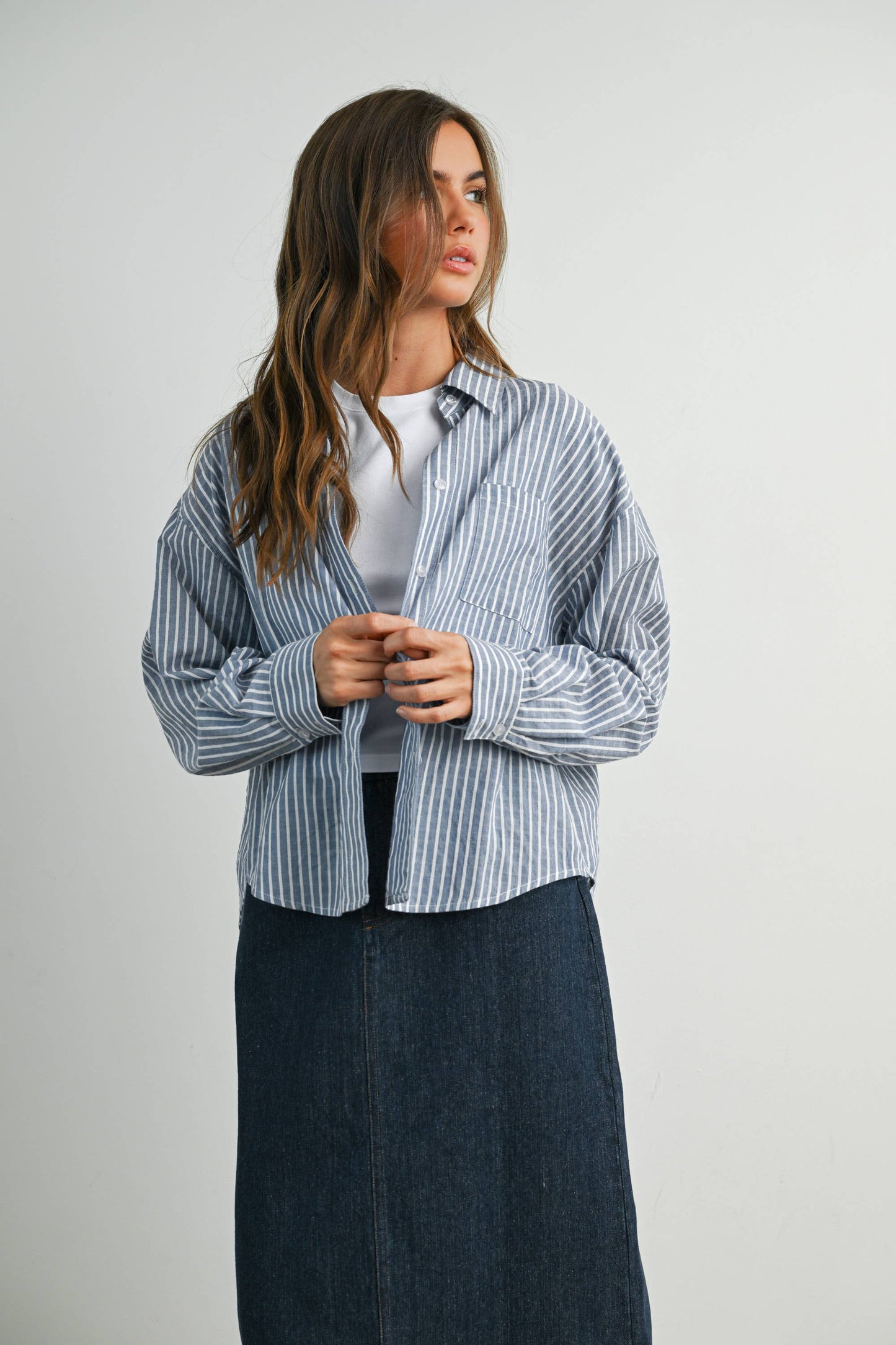 BUTTERMELON - Cropped Striped Button-Up Collared Long Sleeve Top - BMT7915