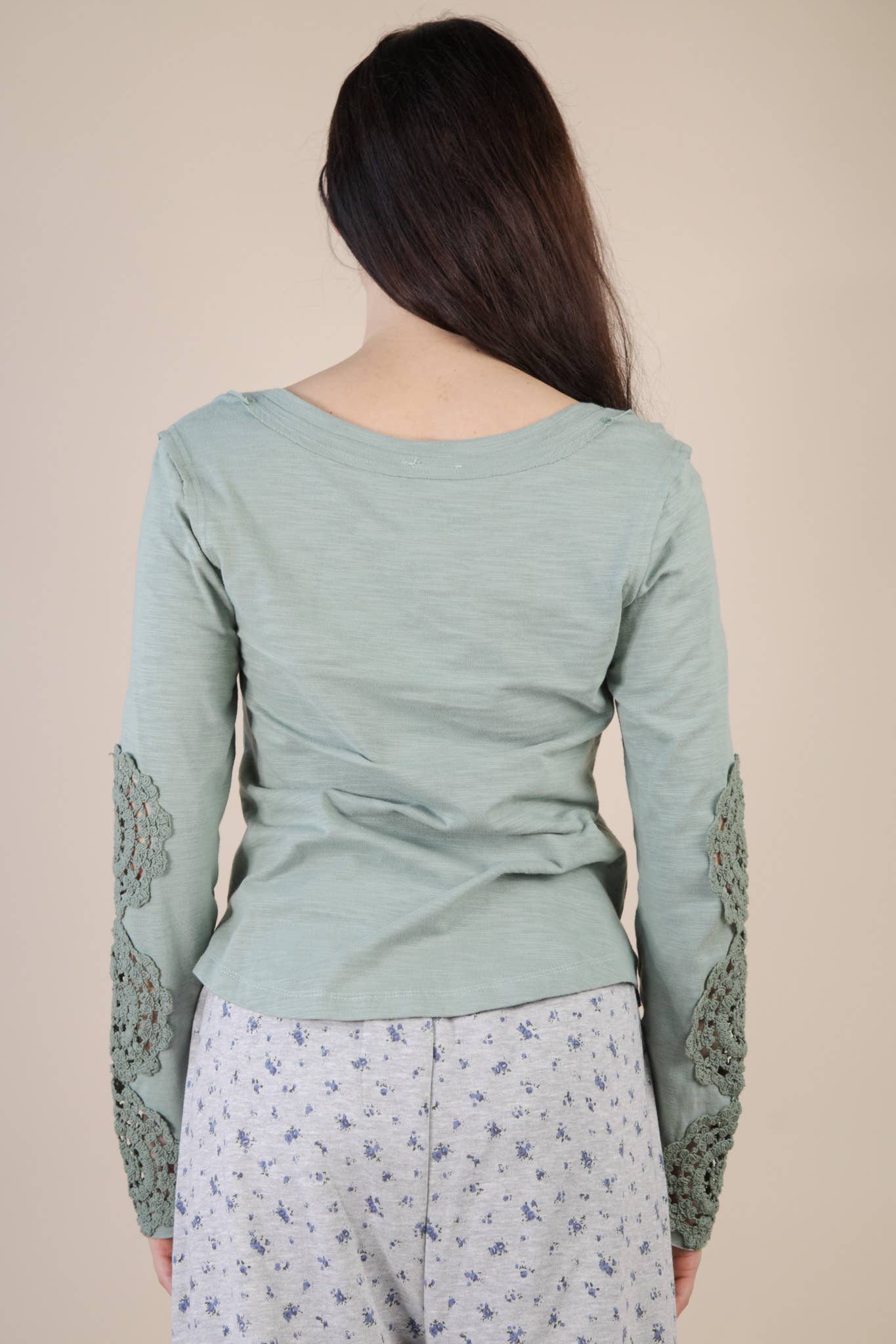 VERY J - NT12252-Sleeve Lace Trim Solid Knit Top