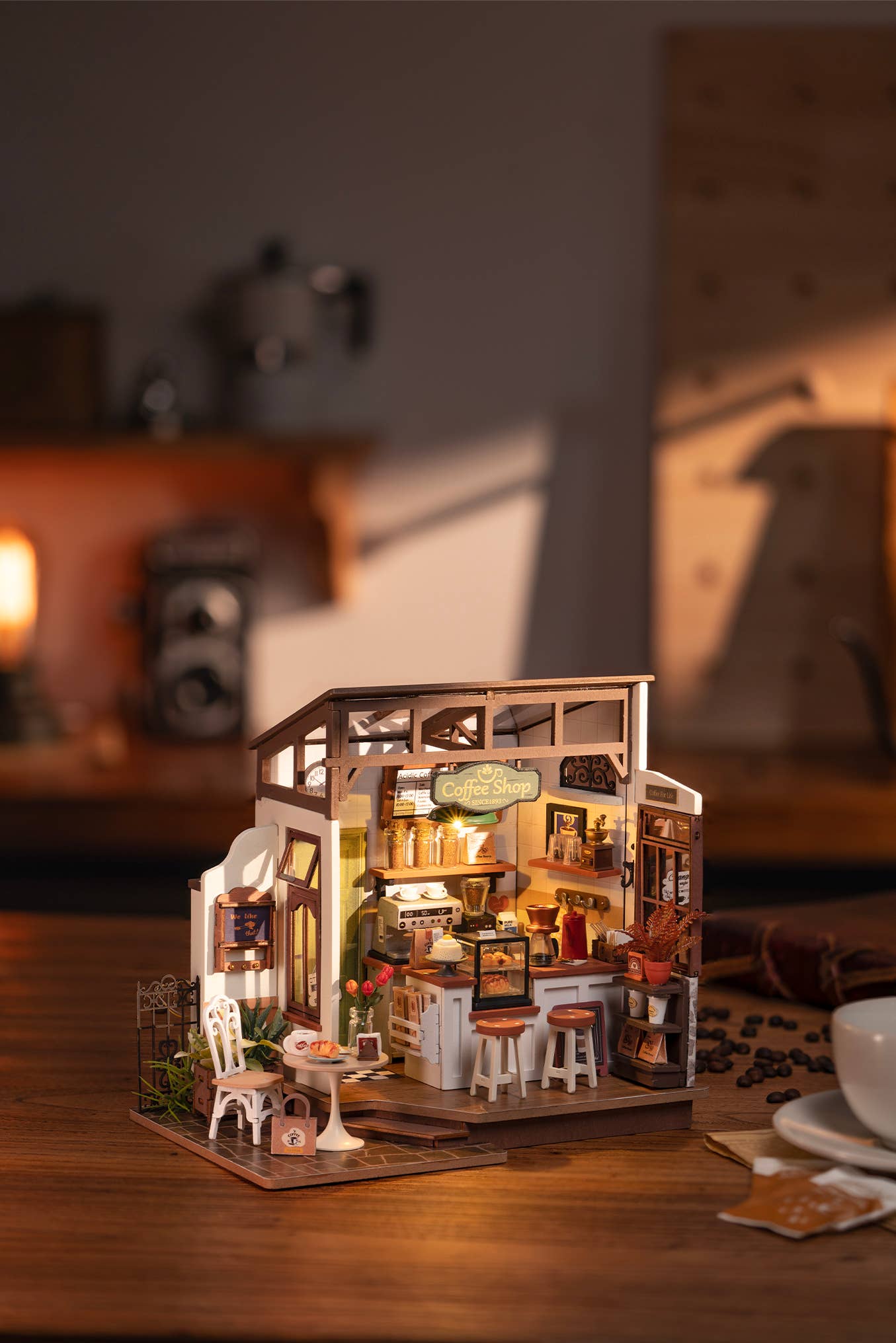 Hands Craft - DIY Miniature House Kit: Slow Life Café