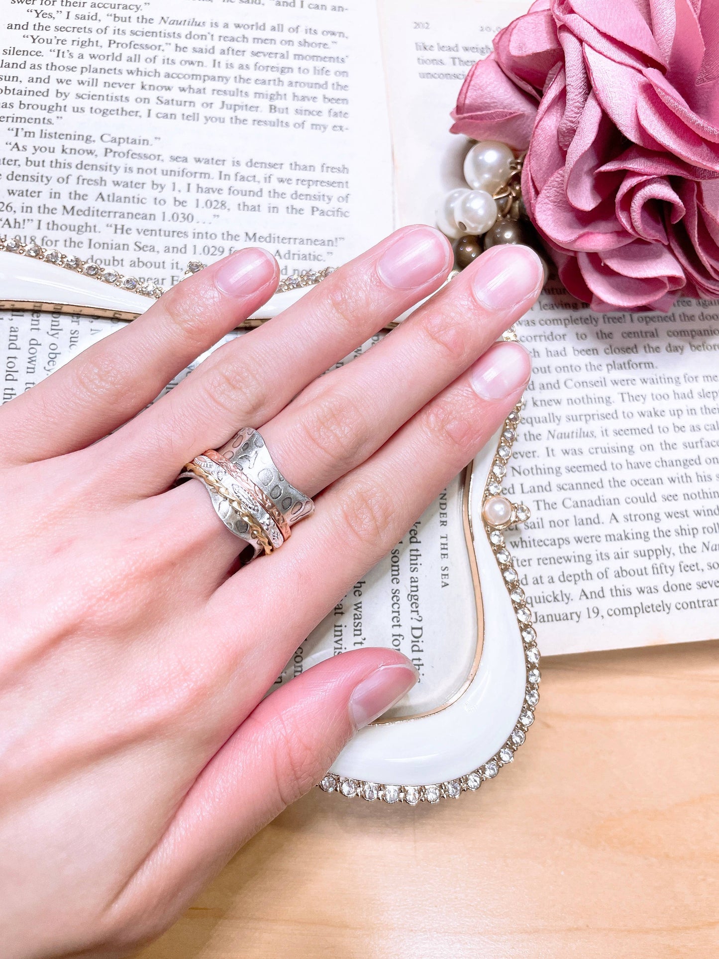 Zoey Simmons - Bali Style Spinner Ring - SP/GP/RG