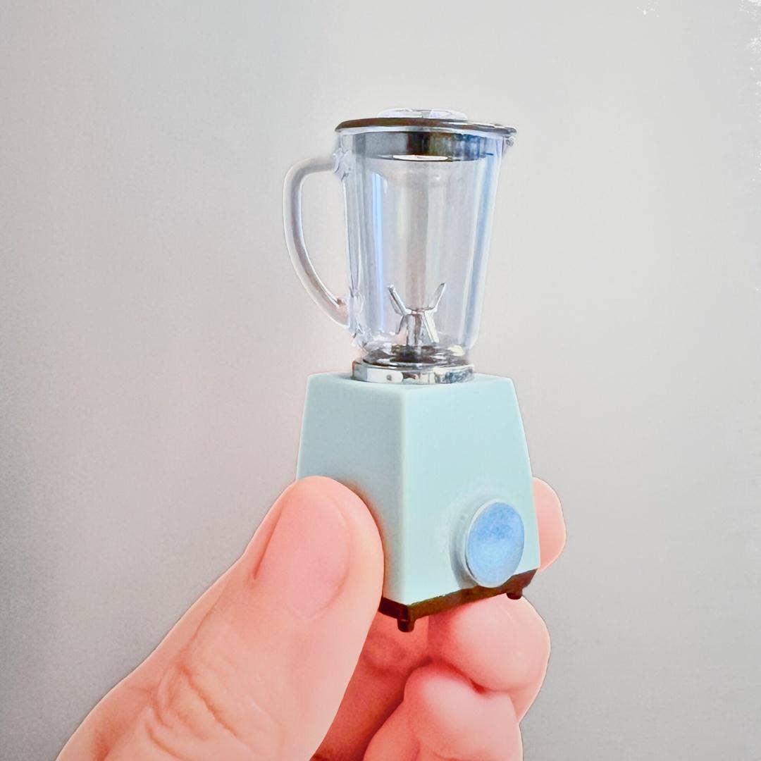 MiniJoy - Mini Retro Blender Fridge Magnet – Unique Kitchen Decor Gift