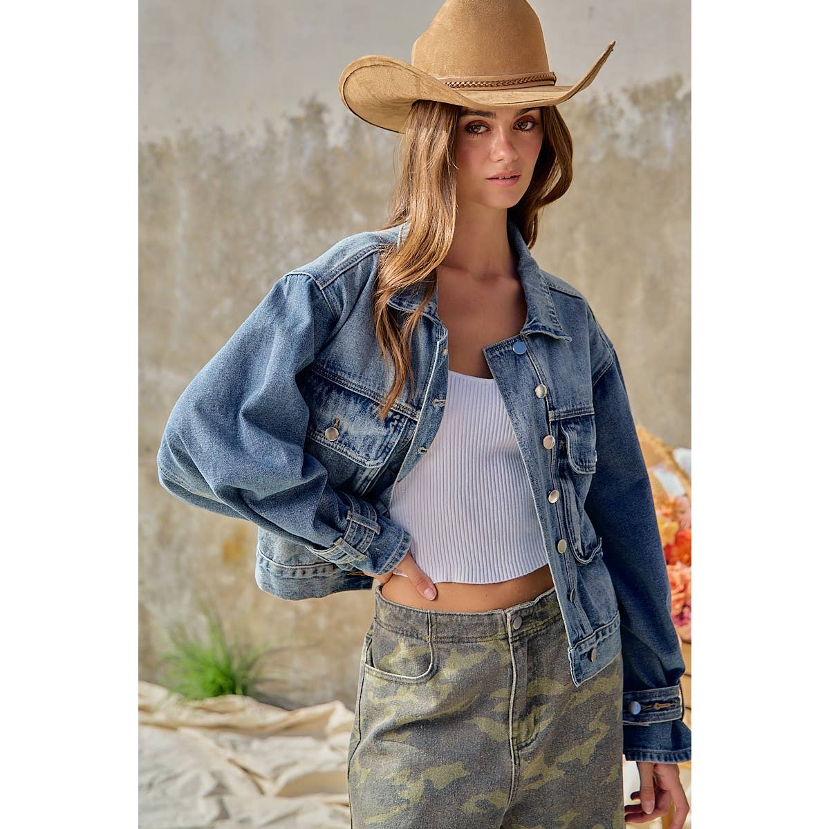 BiBi - RELAXED FIT VINTAGE WASH DENIM JACKET WITH POCKET